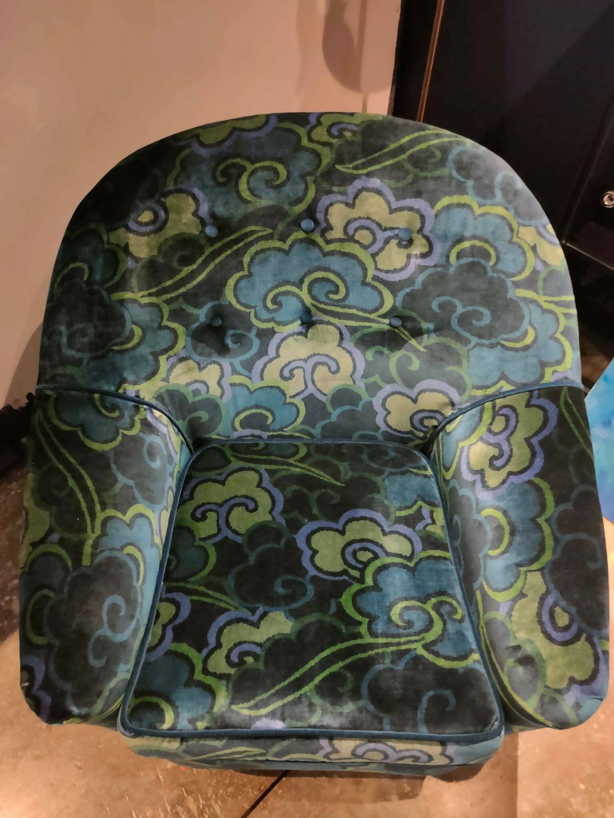 Vintage 1970's Oyster Armchair photo vintage