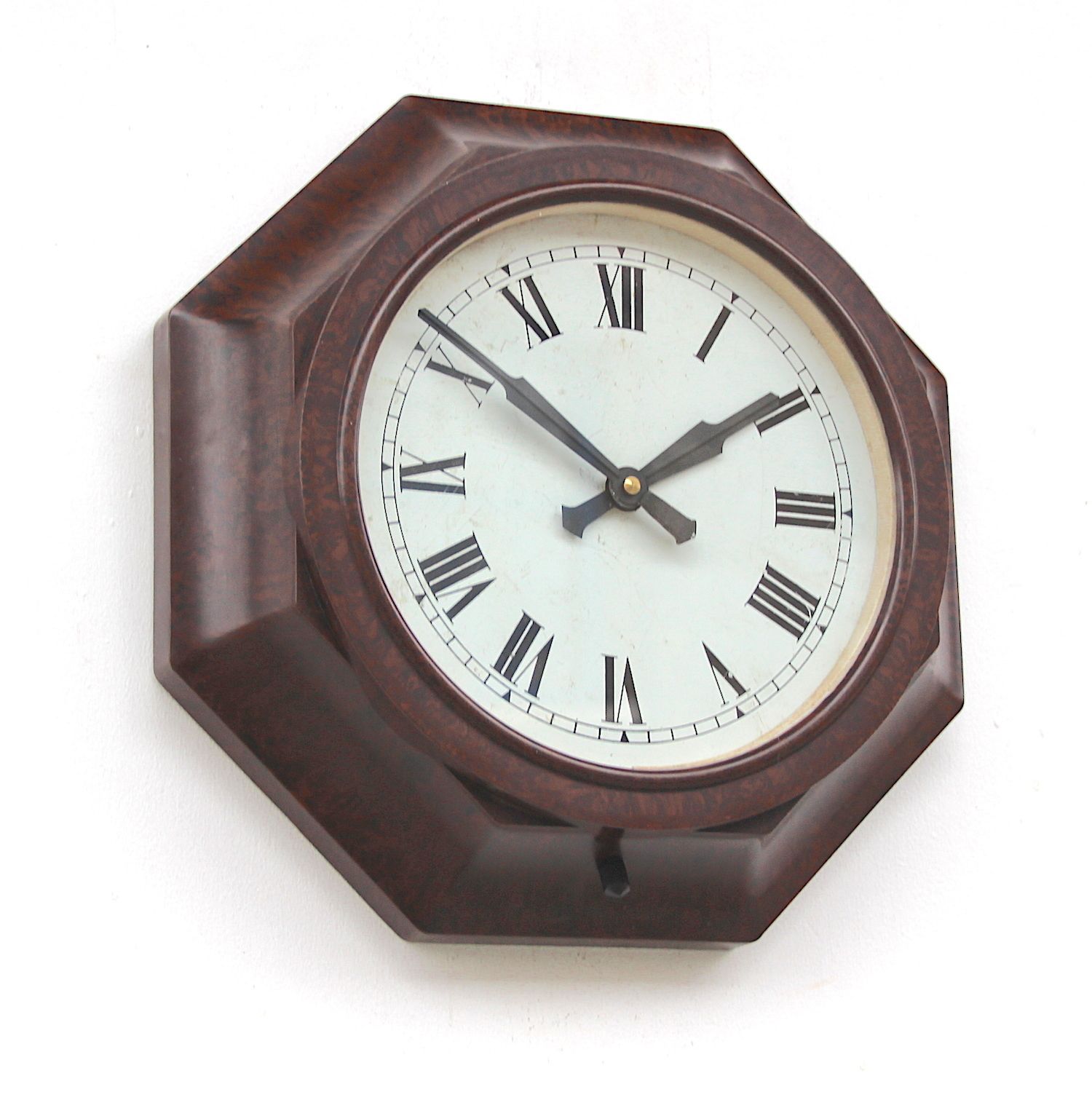 photo vintage 1940s British Smiths Bakelite Vintage Wall Clock. Fully Guaranteed