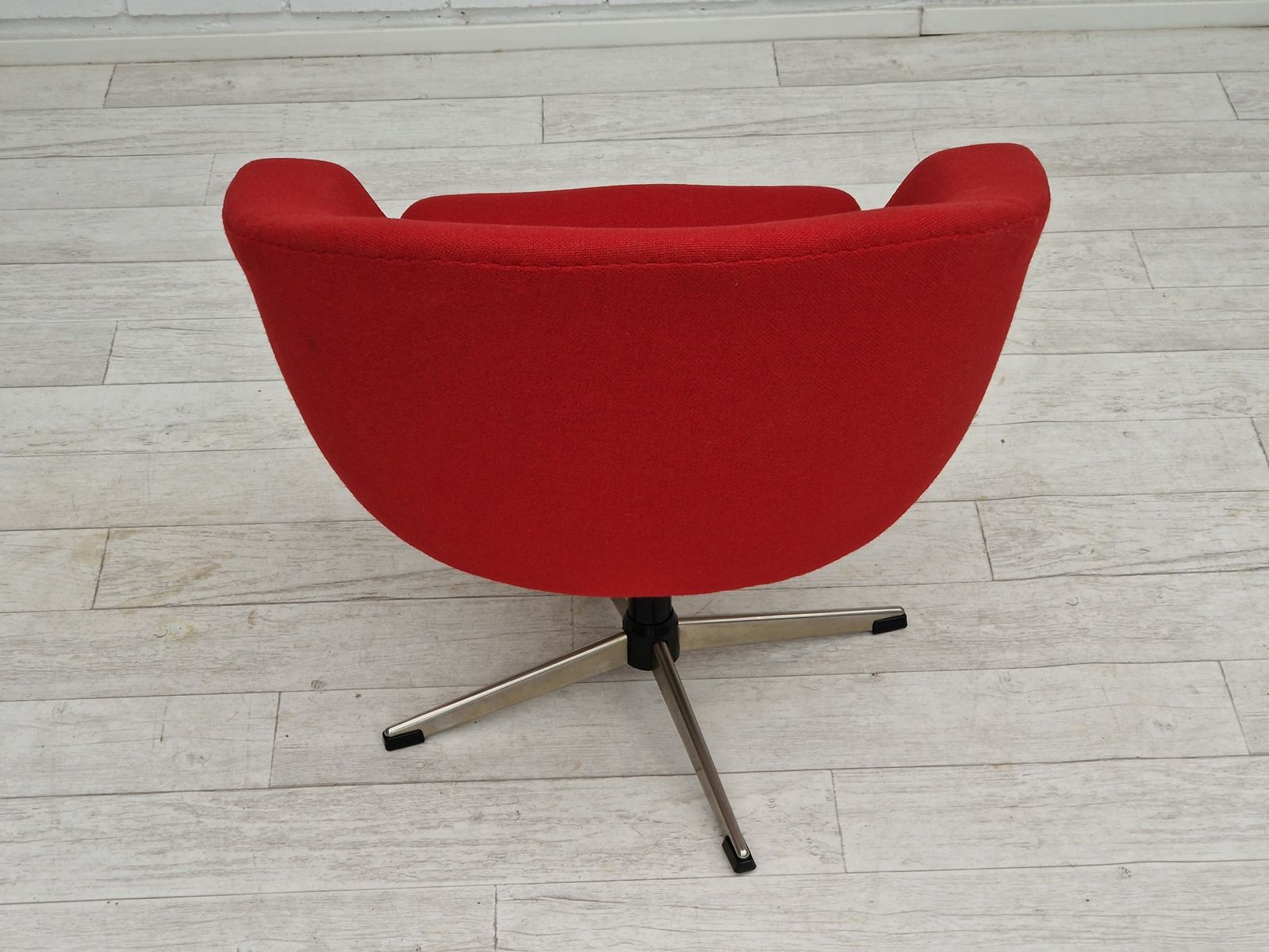 1960s, Scandinavian Design By Karl Eric Klote, Swivel Lounge Chair, Furniture Wool. photo 950.0