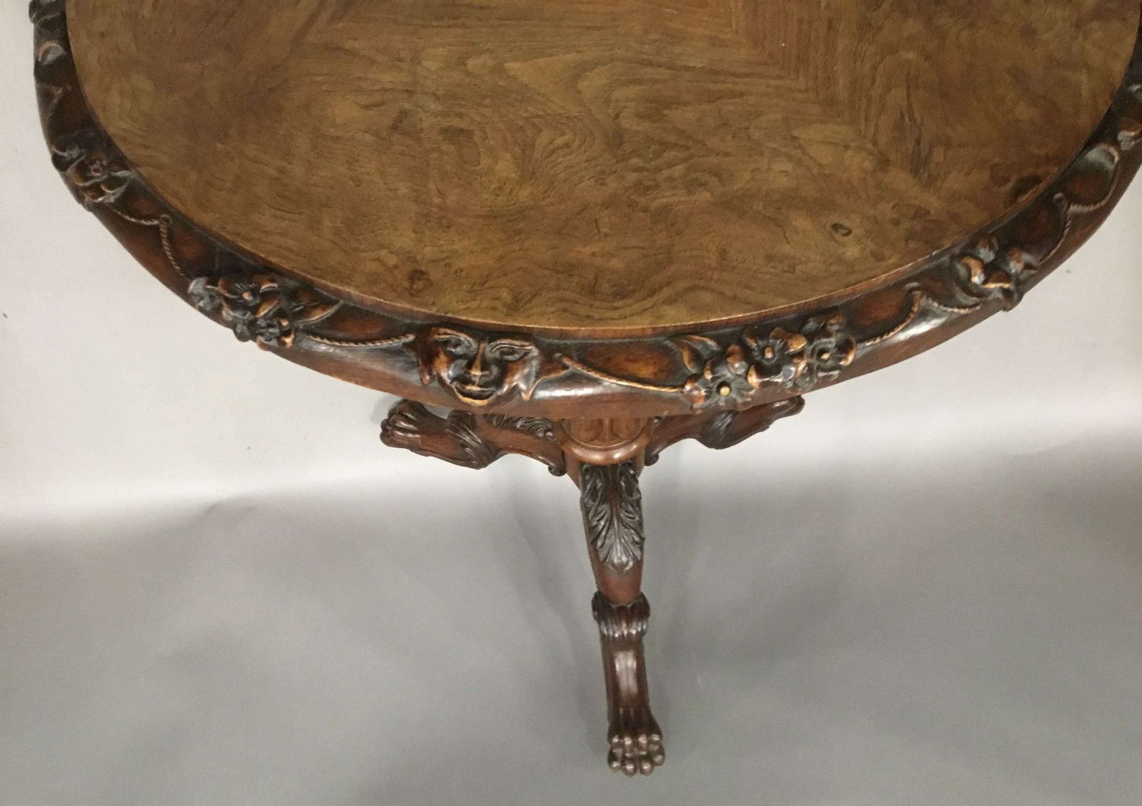 3080.0 George IV Irish Pollard Oak Tripod Occasional Table photo