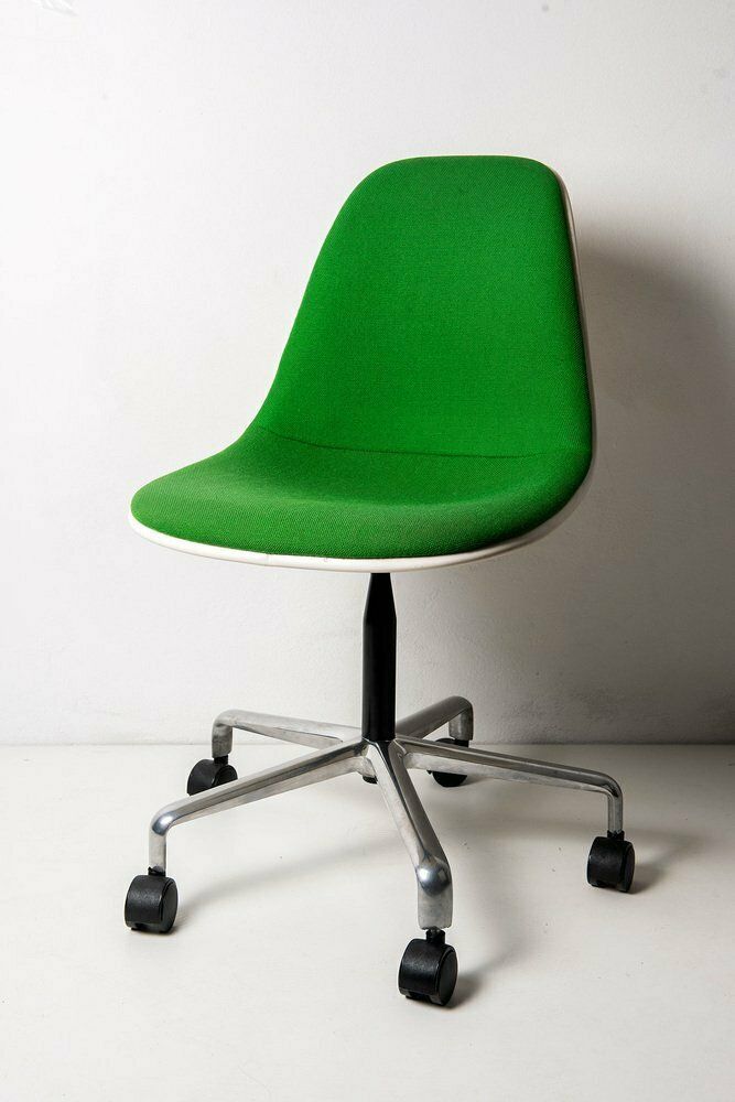 Fiberglass Psc Chair By Eames For Herman Miller, 1960s