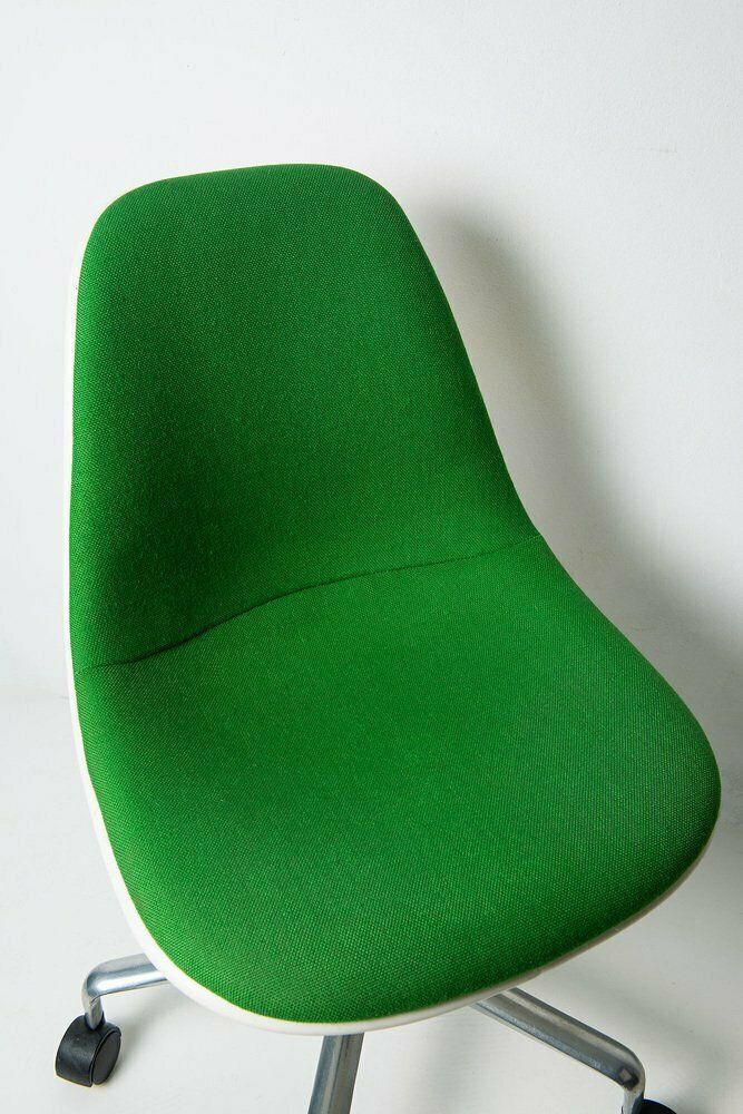 Fiberglass Psc Chair By Eames For Herman Miller, 1960s photo vinterior