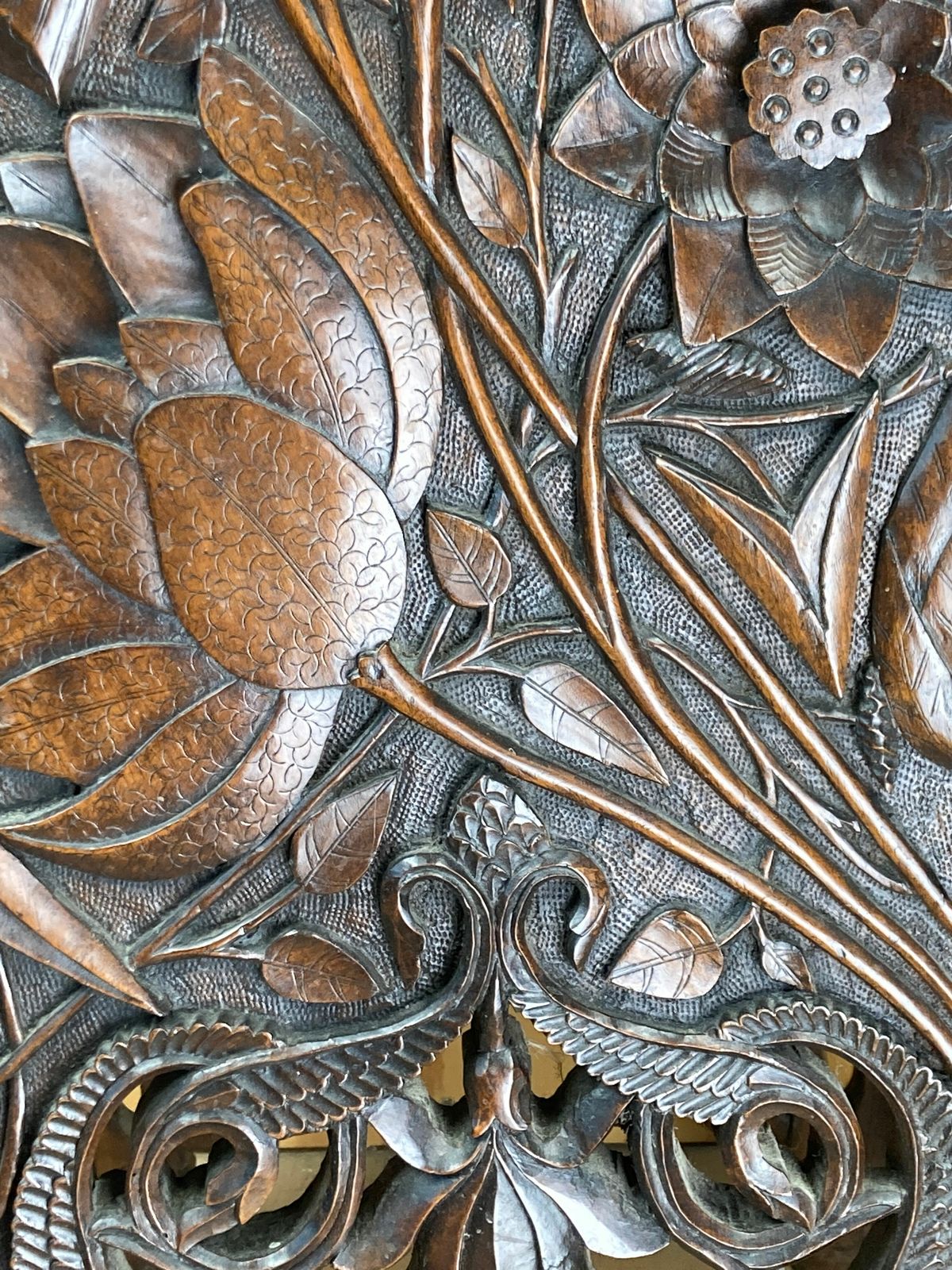 photo vintage Arts And Crafts Hand Carved Pedestal, England Ca 1880
