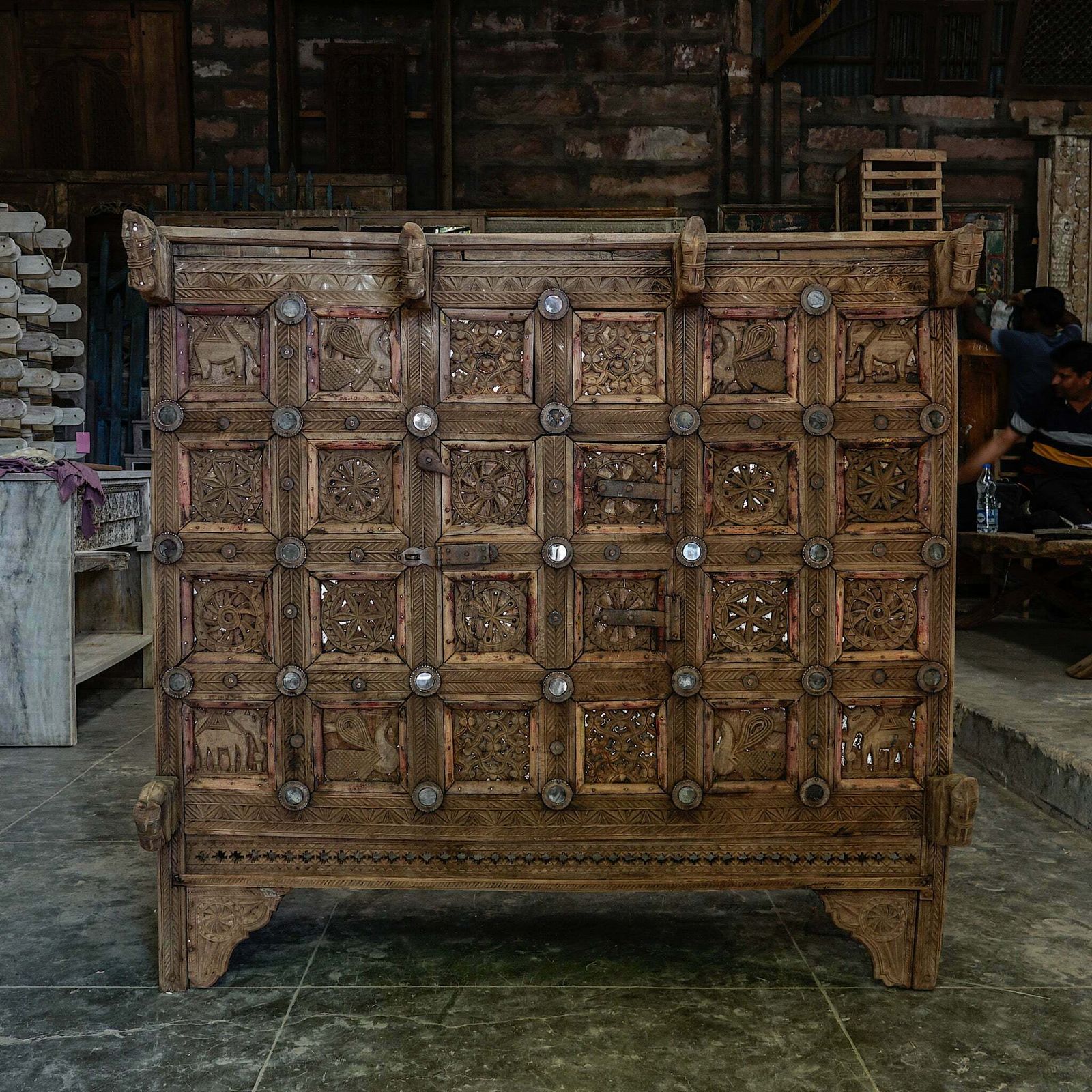 Old Damchiya   Carved Indian Furniture N°45 photo buy