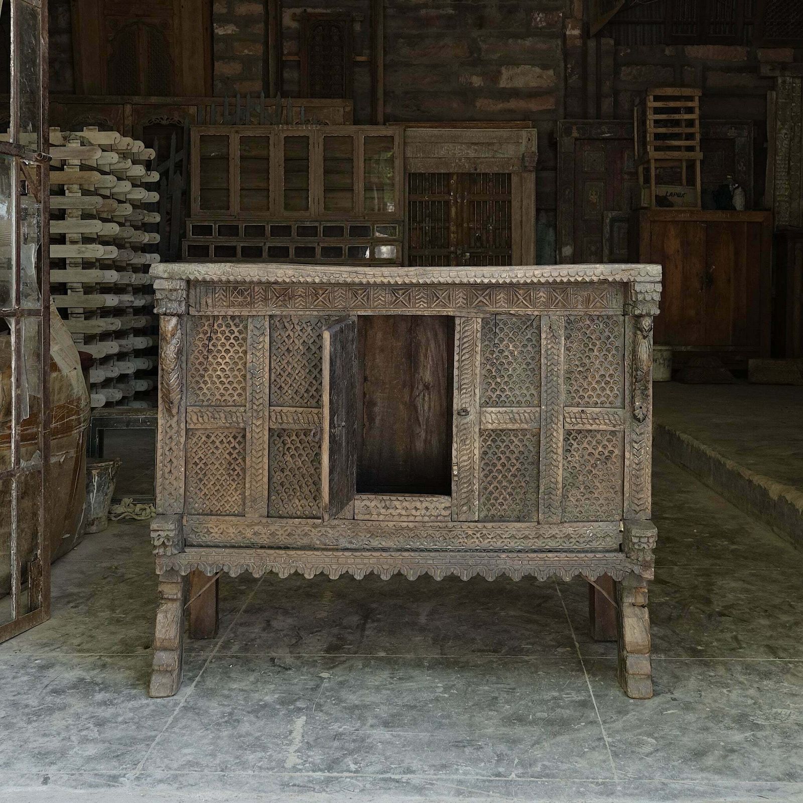 Old Damchiya   Carved Indian Furniture N°34 photo for sale