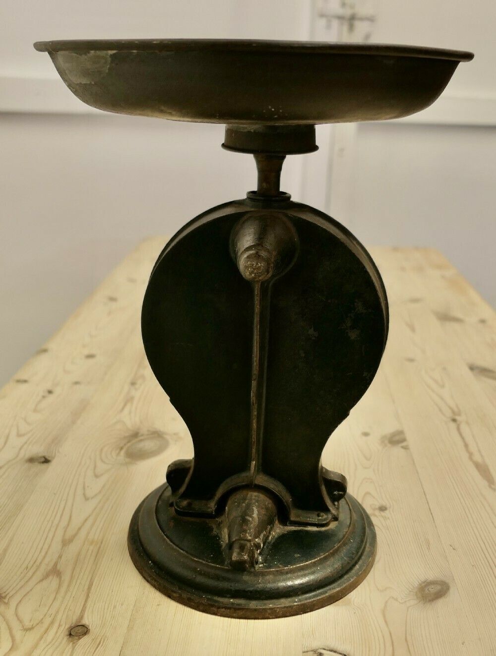 photo furniture Antique Salter Family Scales  No 50