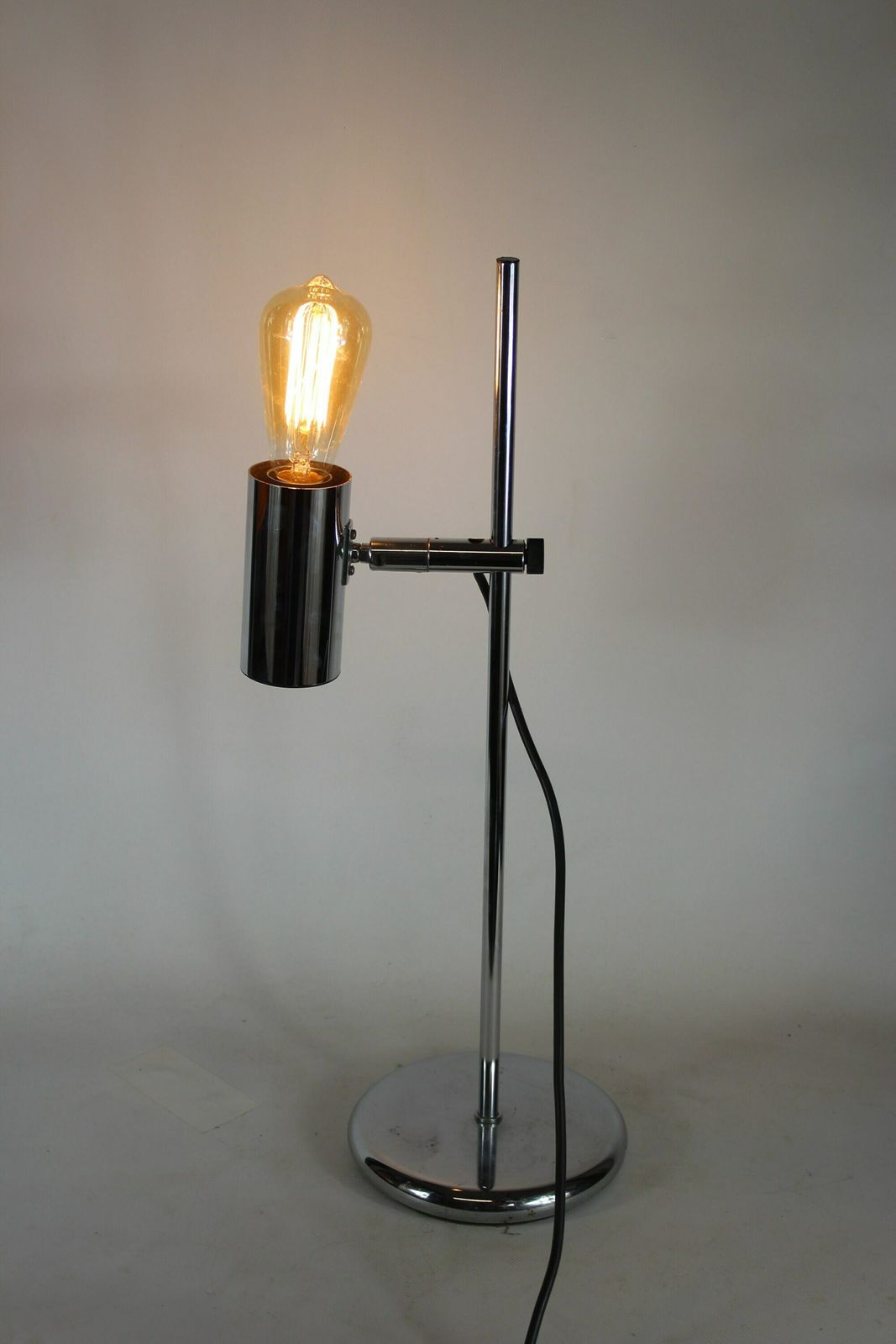 photo for sale Chromen Bureaulamp | Ca. Jaren 1980 | Volledig Verstelbaar
