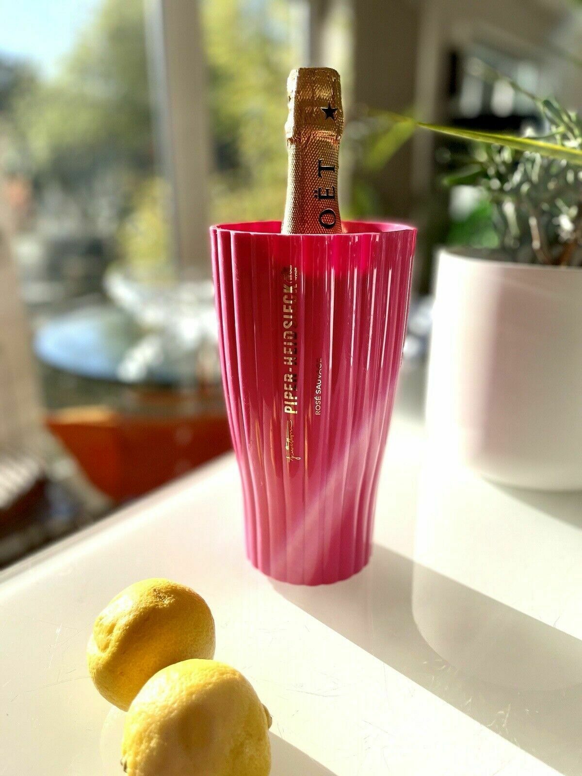 Fluted Acrylic Piper Heidsieck Champagne Ice Bucket Pink Signature Piece Rare photo vintage