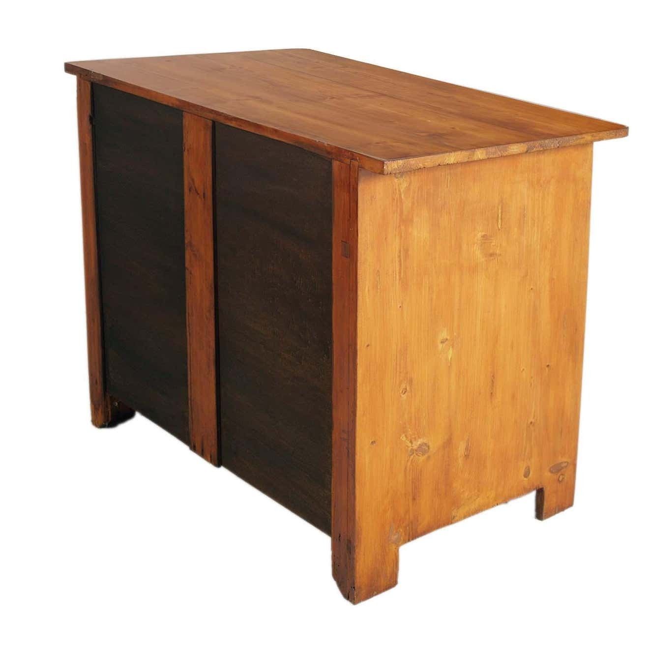 Tyrolean Late 18th Century Credenza Sideboard Massive Chestnut Wood Wax Polished photo vinterior