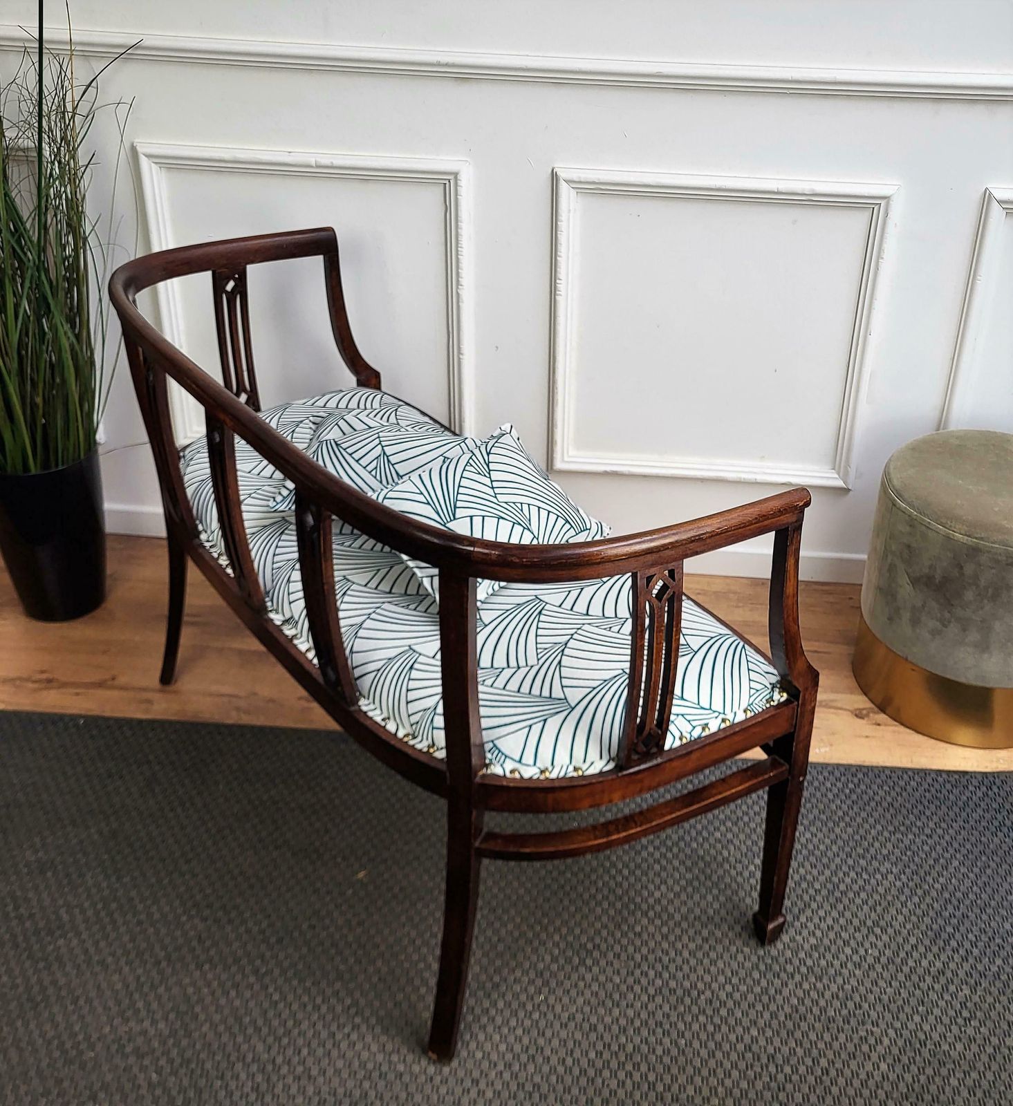 20thcentury Italian Wooden Carved Upholstered Hallway Entrance Settee Sofa Bench photo vintage