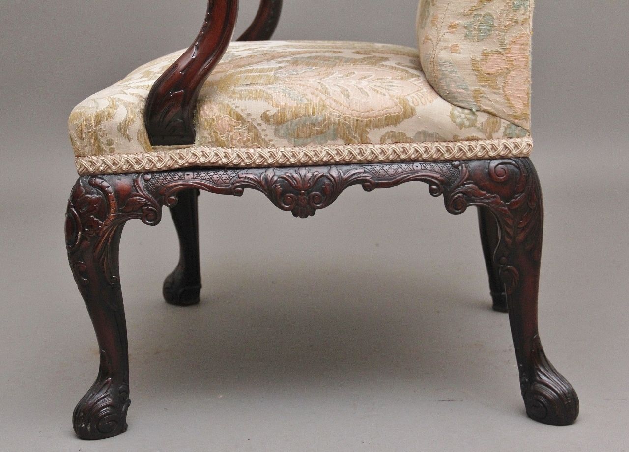 photo vintage 19th Century Carved Mahogany Library Armchair In The Chippendale Style