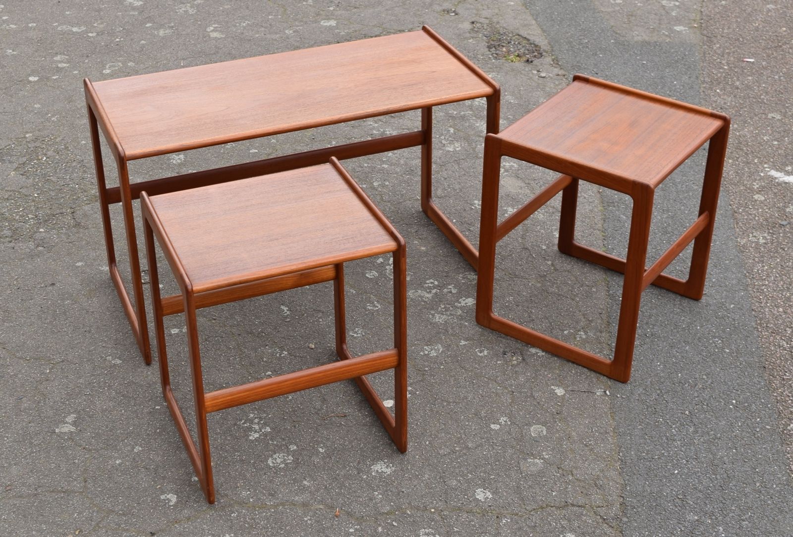 Arne Hovmand Olsen Mogens Kold Teak Nest Of 1960's Danish Coffee Tables photo vinterior