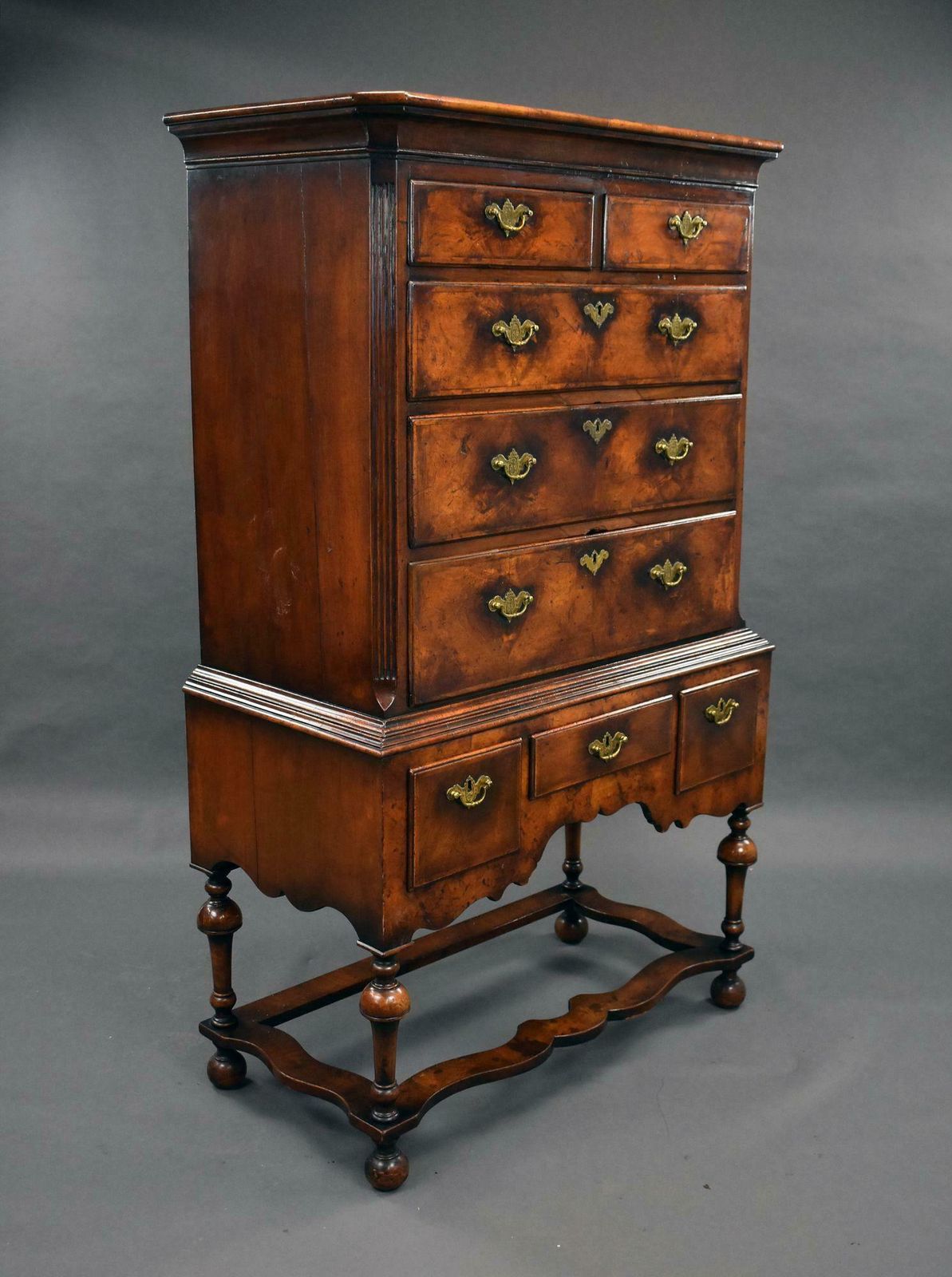 photo vinterior 19th Century Figured Walnut Chest On Stand