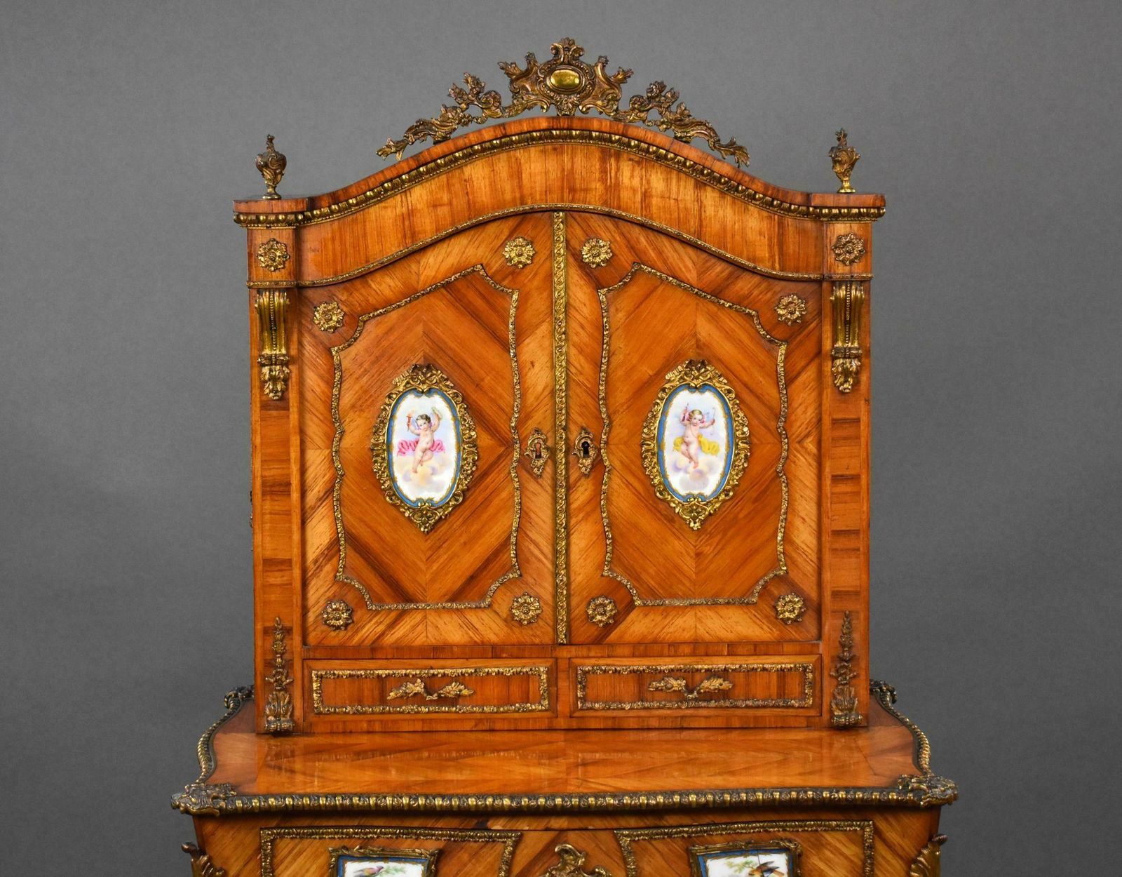 19th Century Walnut Bonheur Du Jour photo Furniture