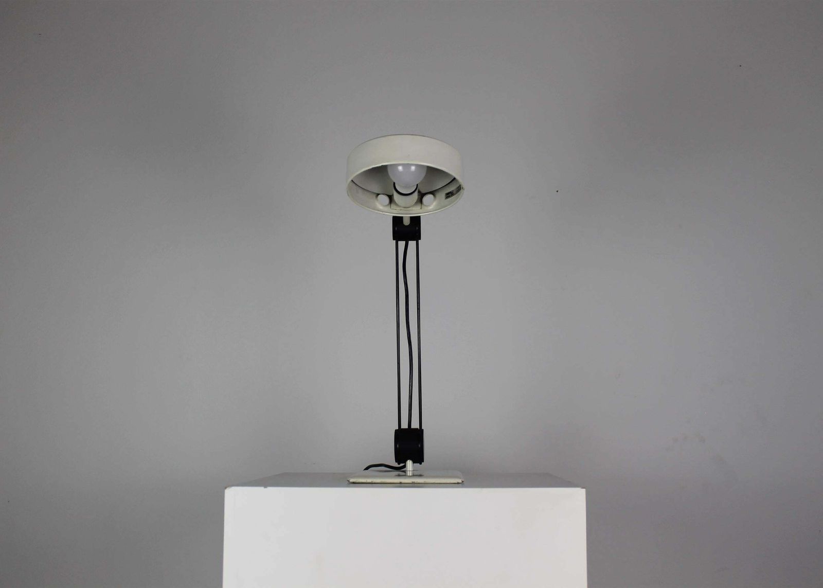 Desk Lamp Zeta Or 665 White Metal By Martinelli Luce 1970s photo for sale