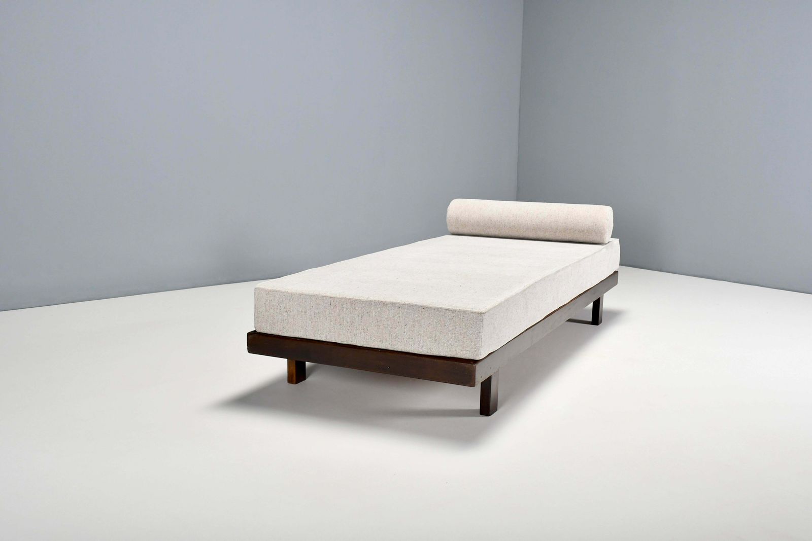 Minimalist Daybed By Jorge Zalszupin For L’atelier, Brazil, 1959 '2 Available' photo for sale