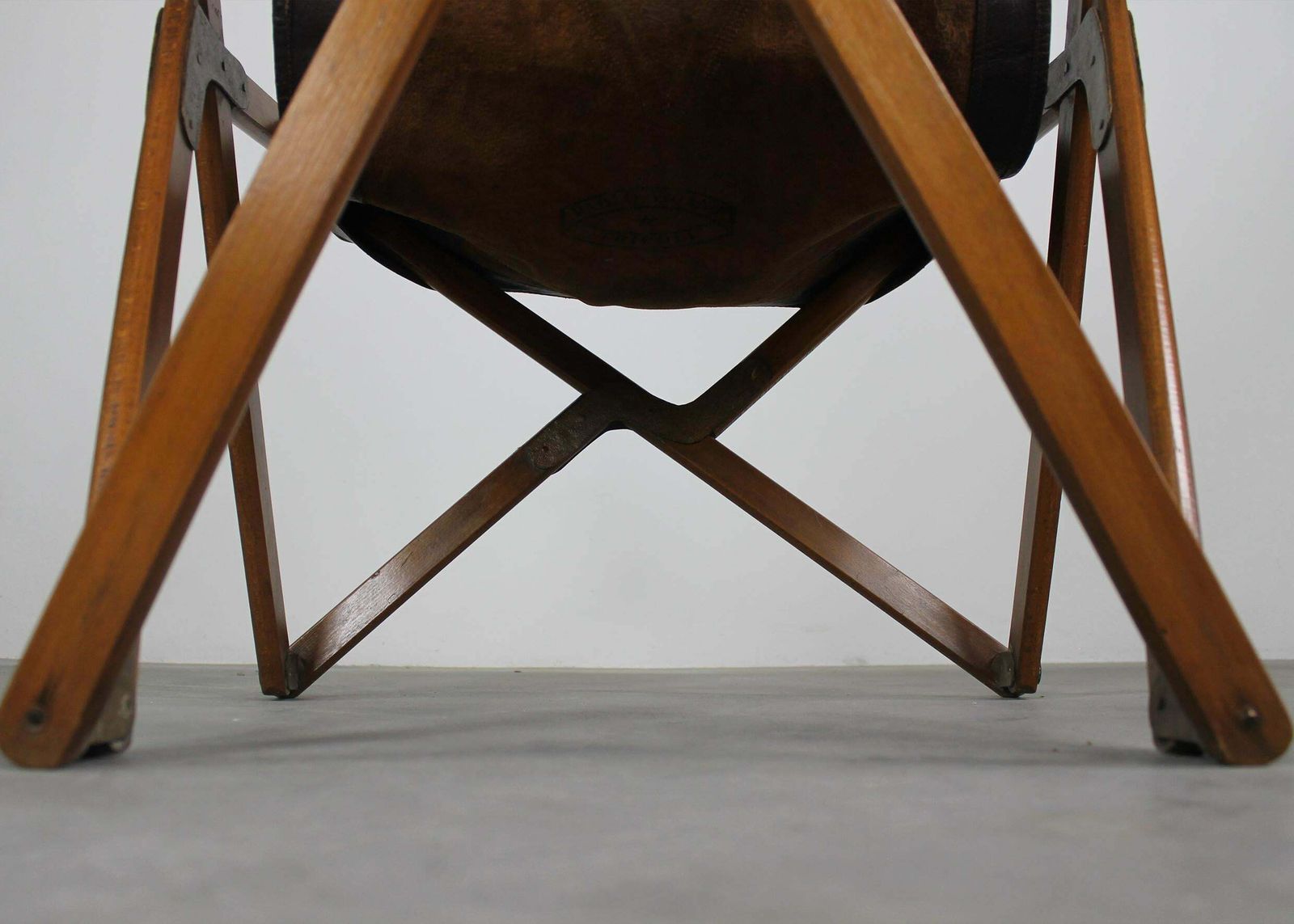 Vittoriano Viganò Tripolina Folding Chair In Wood And Leather 1930s Italy photo vintage
