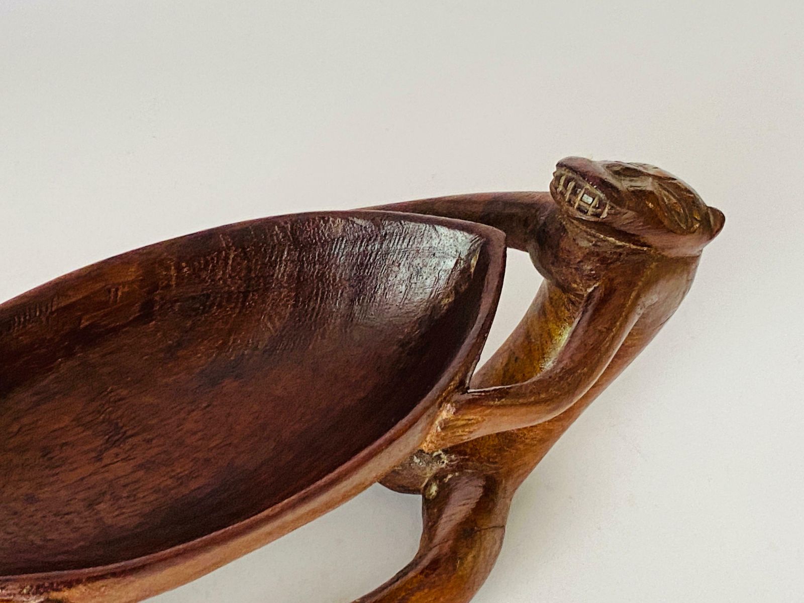 photo furniture 1960 Vide Poche Sculpture In Wood, Animals Holding A Bowl
