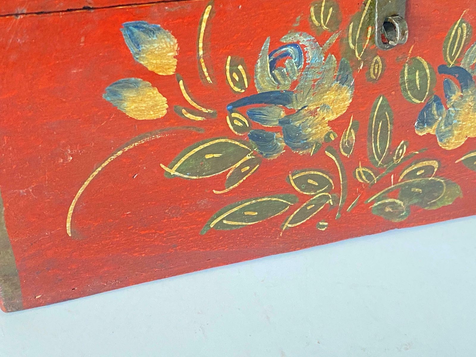 photo furniture Large Decorative Or Jewellery Box, In Wood, England, 19th Century Flowers Decor