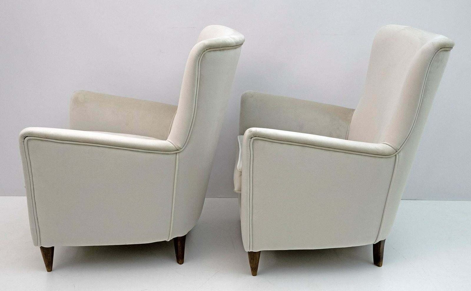 Pair Of Gio Ponti Mid Century Modern Italian Velvet Armchairs For Isa, 1950s photo Furniture