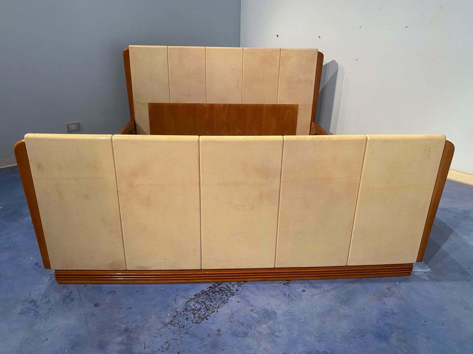 Italian Midcentury Cherry Parchment Bed By Osvaldo Borsani, 1950s photo vintage