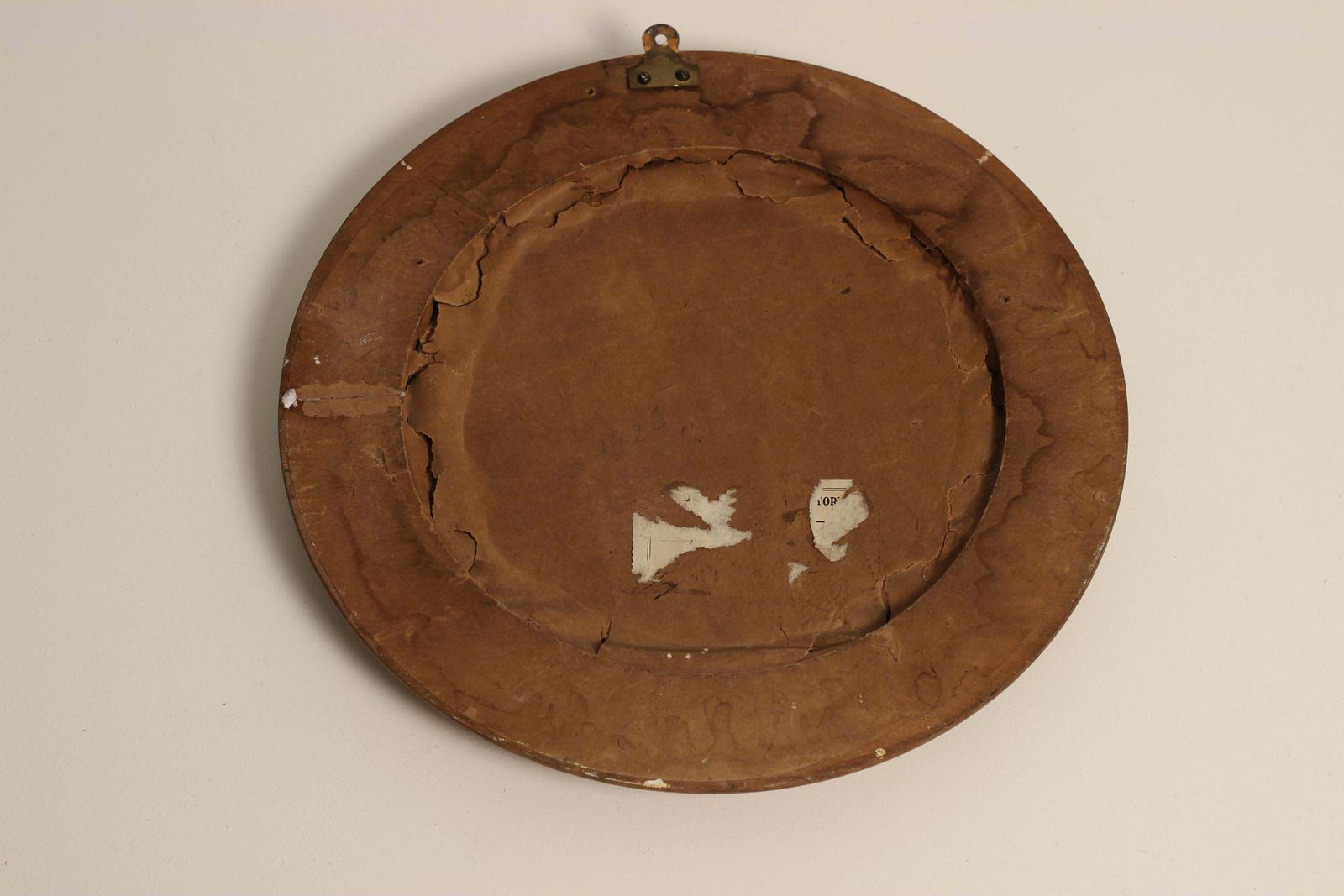 Art Deco Portal Mirror With Textured Gilt Gesso Surround And Bevelled Glass photo vinterior
