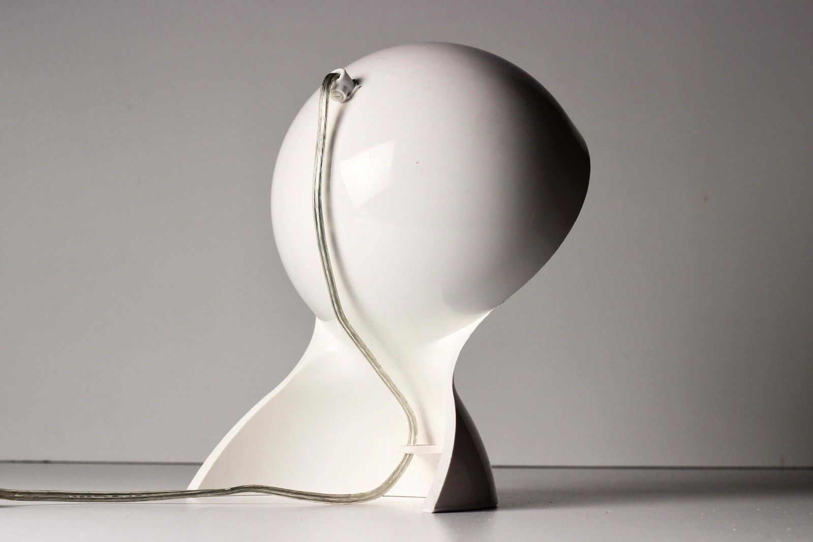 Dalu Table Lamp By Vico Magistretti For Artemide photo 340.0