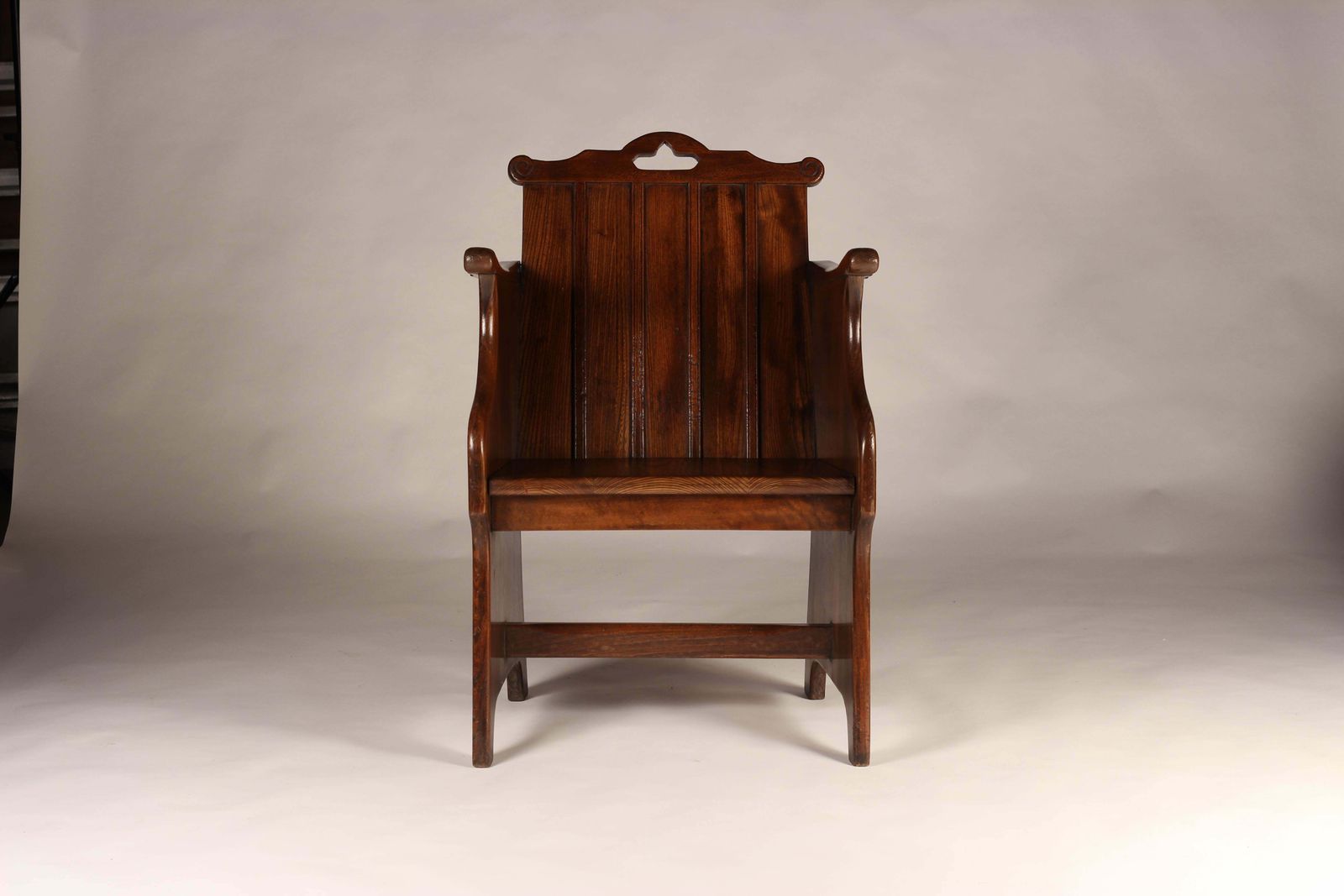Set Of Elm Tub Arts And Crafts Chairs With Panelled Backs And Carry Handles photo vintage
