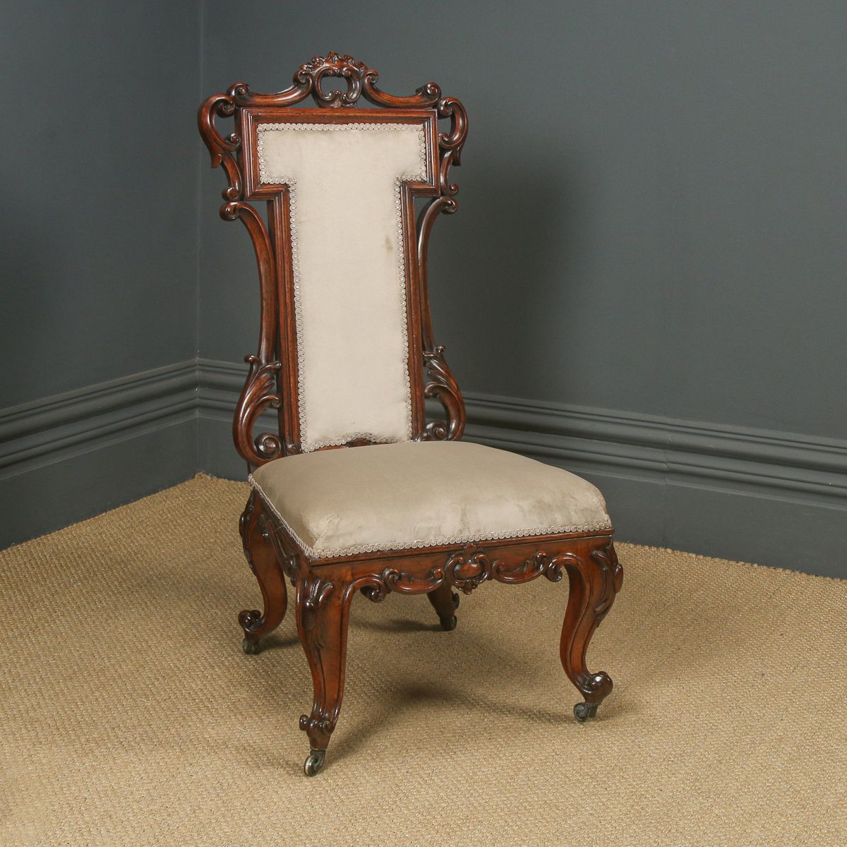 English Victorian Rosewood Prie Dieu Prayer Nursing Chair (Circa 1860)
