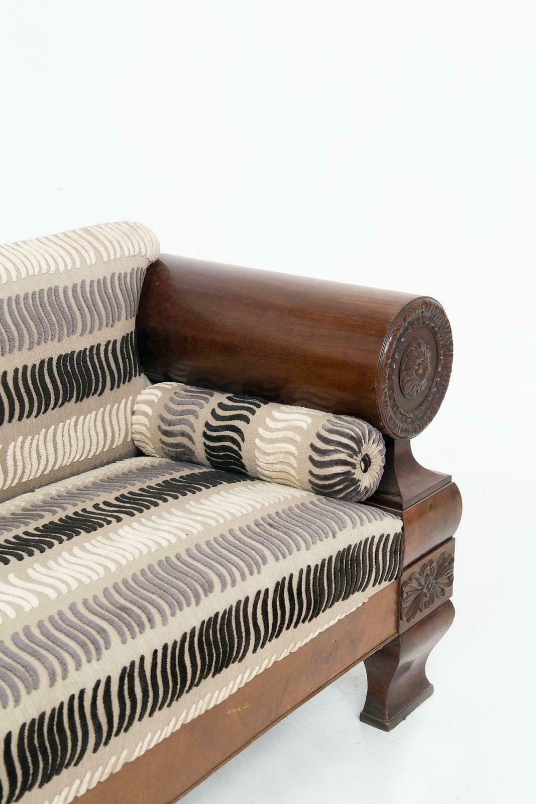 10137.0 Antique Biedermeier Sofa Made Of Velvet Fabric And Carved Wood photo