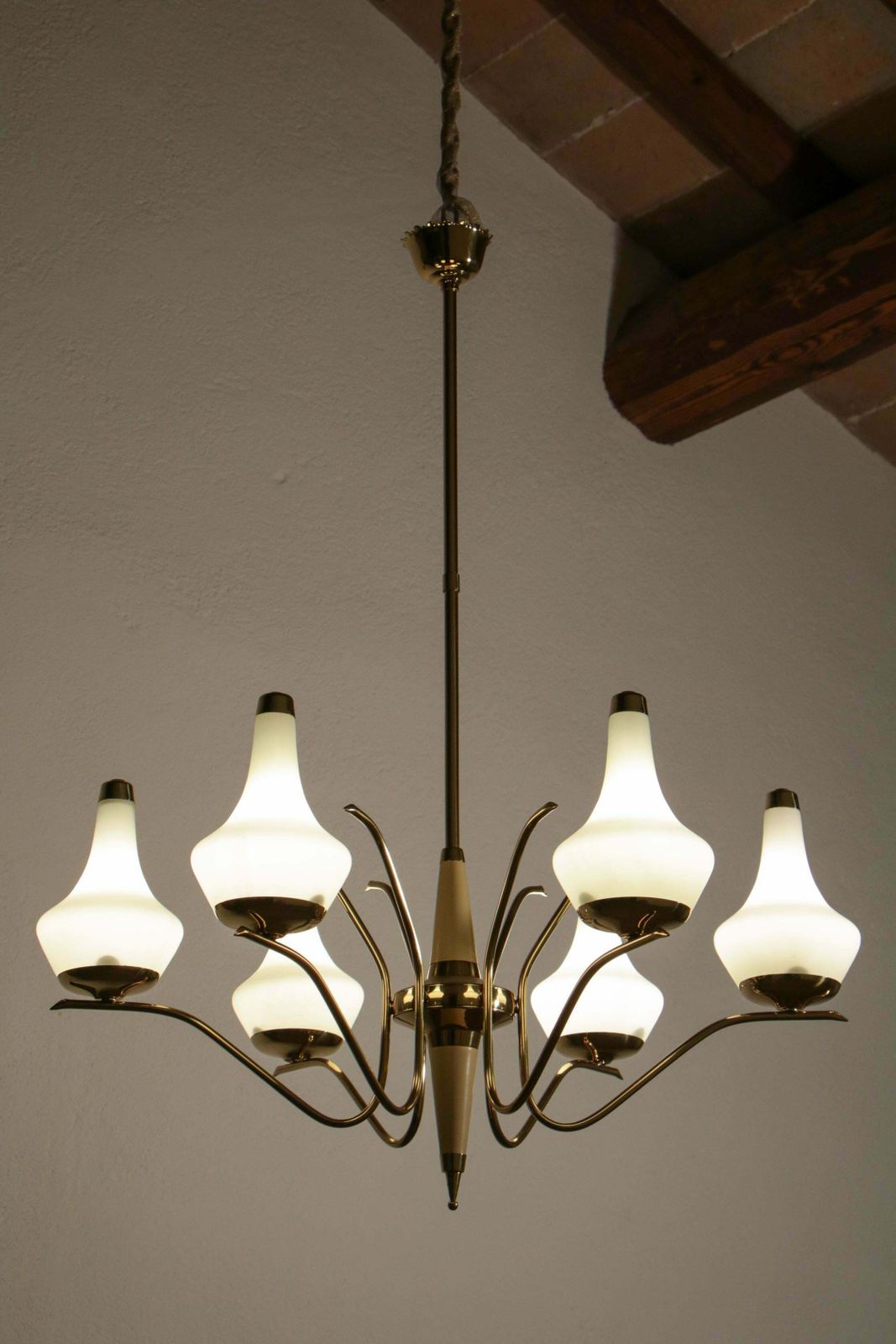 Italian Midcentury Six Lights Gold And Ivory Chandelier Attributed To Stilnovo photo 1700.0