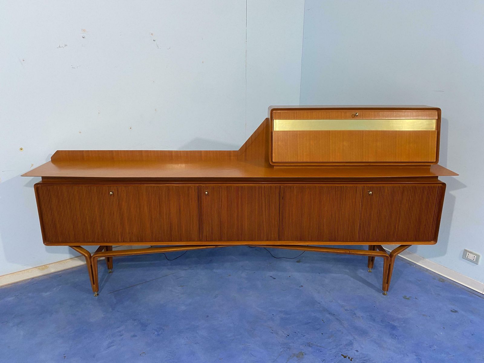 Italian Midcentury Sideboard By Consorzio Esposizione Mobili Di Cantù, 1960s photo for sale