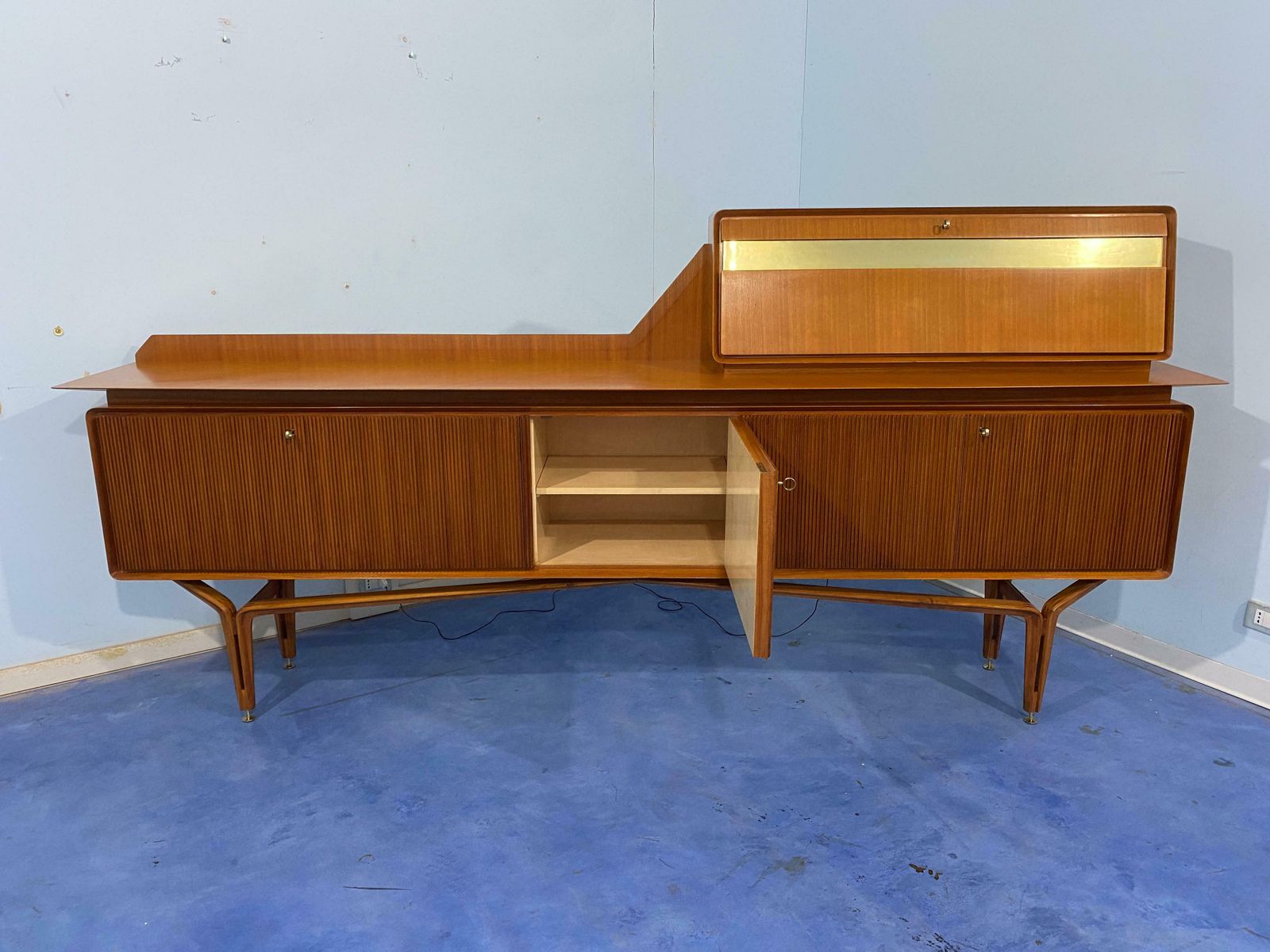 photo vintage Italian Midcentury Sideboard By Consorzio Esposizione Mobili Di Cantù, 1960s