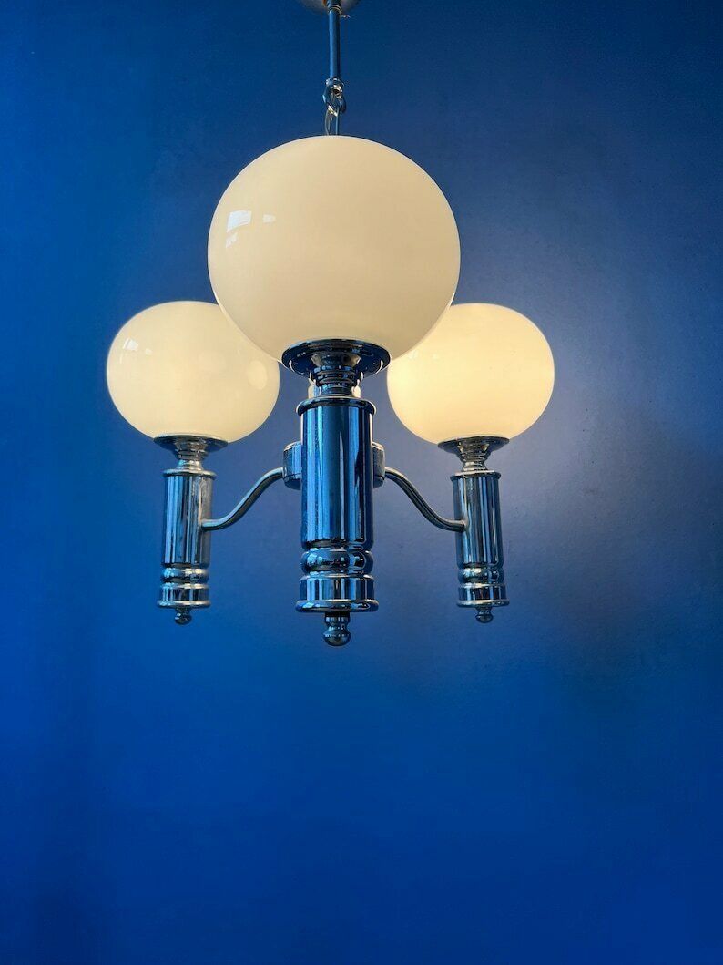 Mid Century Hanglamp Van Wit Opaalglас Met Chromen Frame photo furniture