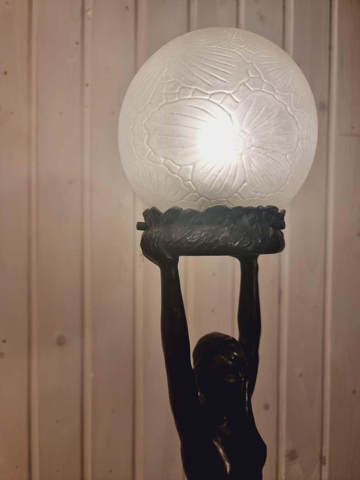 Table Lamp In Bronze, Gerda Sprinchorn For Herman Bergman Stockholm, Art Nouveau photo vinterior