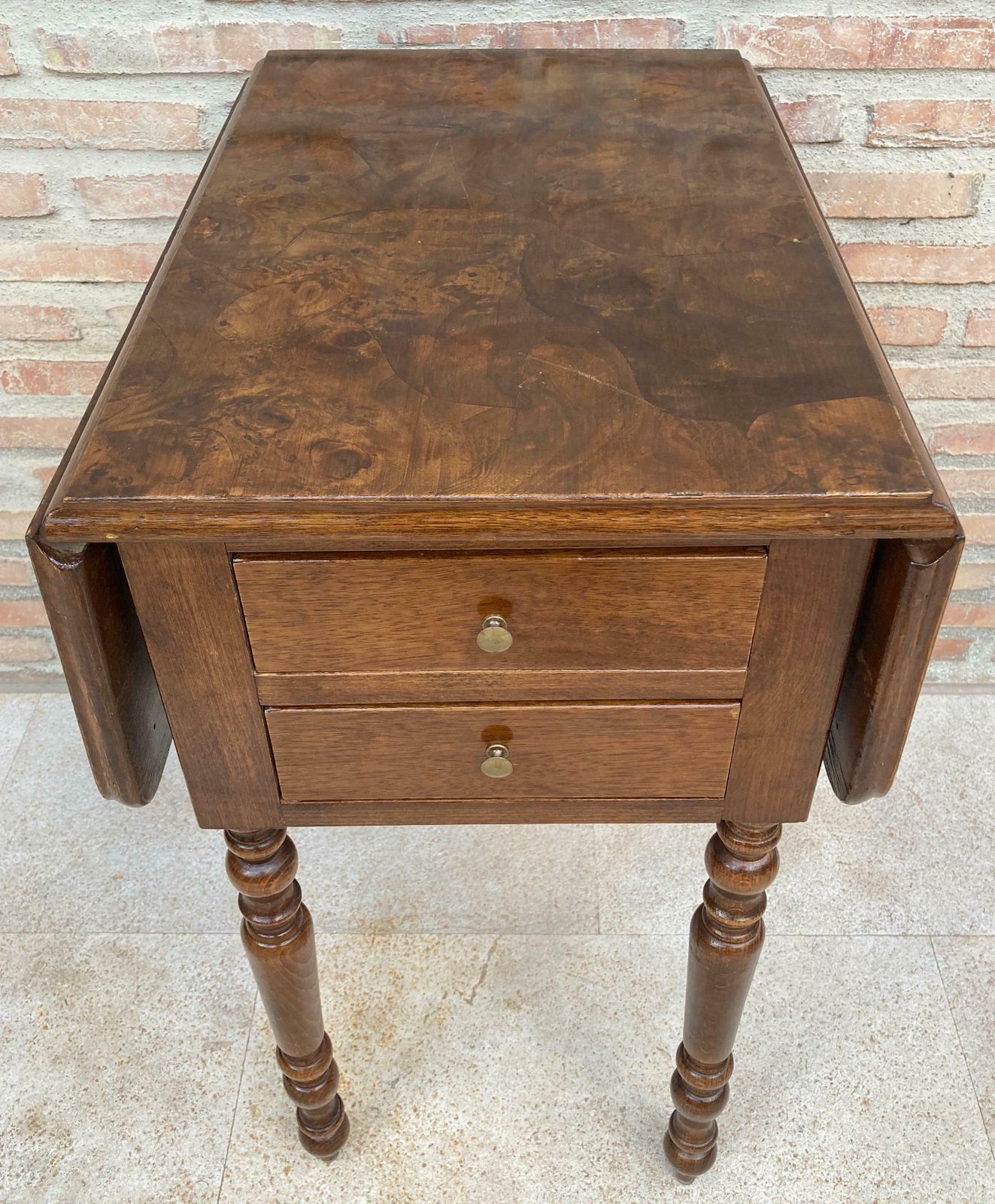 Table de style Regency anglais en noyer à abattants, années 1890 photo Mobilier