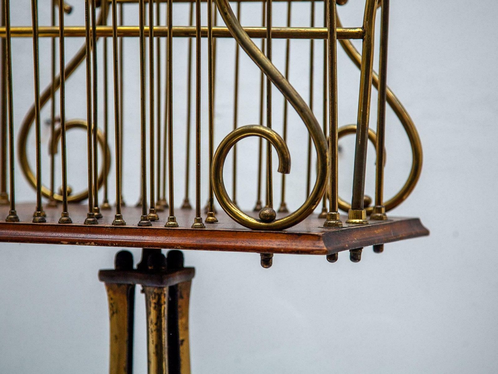 photo furniture Victorian Brass Magazine Rack, Lion Feet, 19th Century
