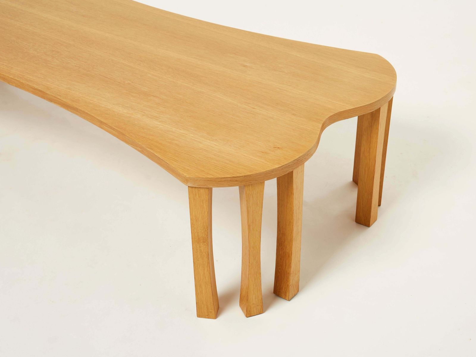 Table basse Vincent Poujardieu en chêne massif, forme libre, 1992 photo buy