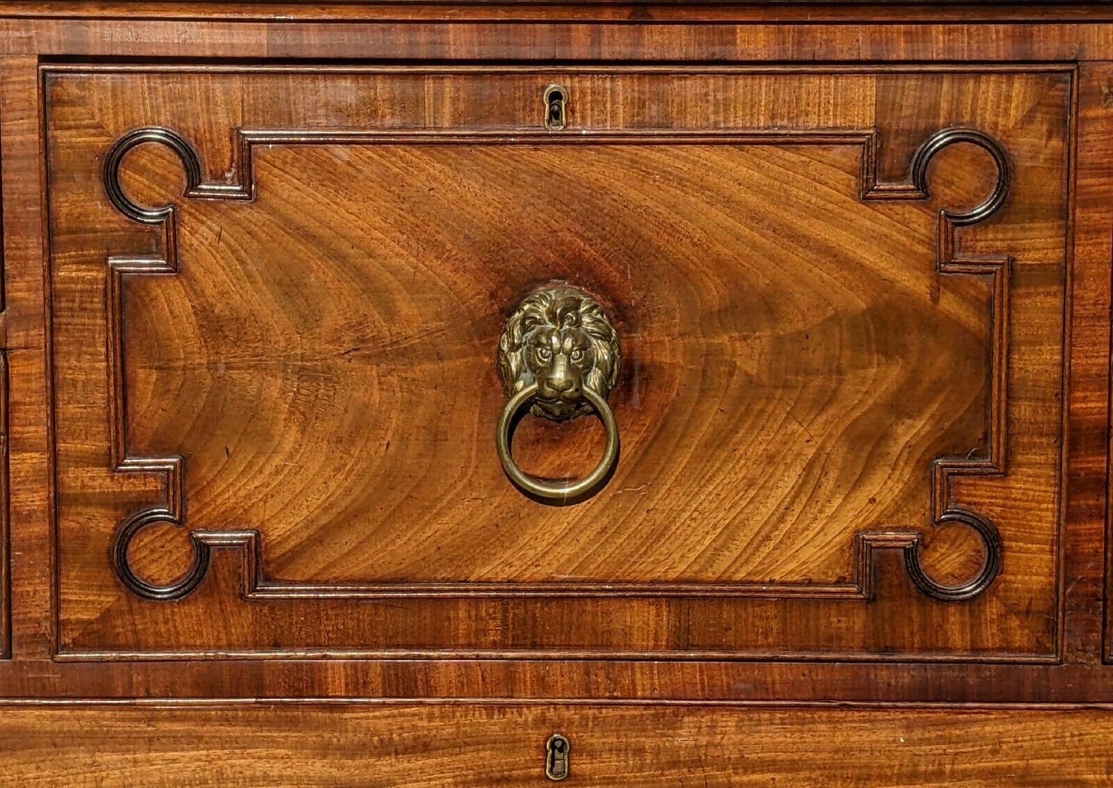 photo furniture Superb Regency Mahogany Chest Of Drawers