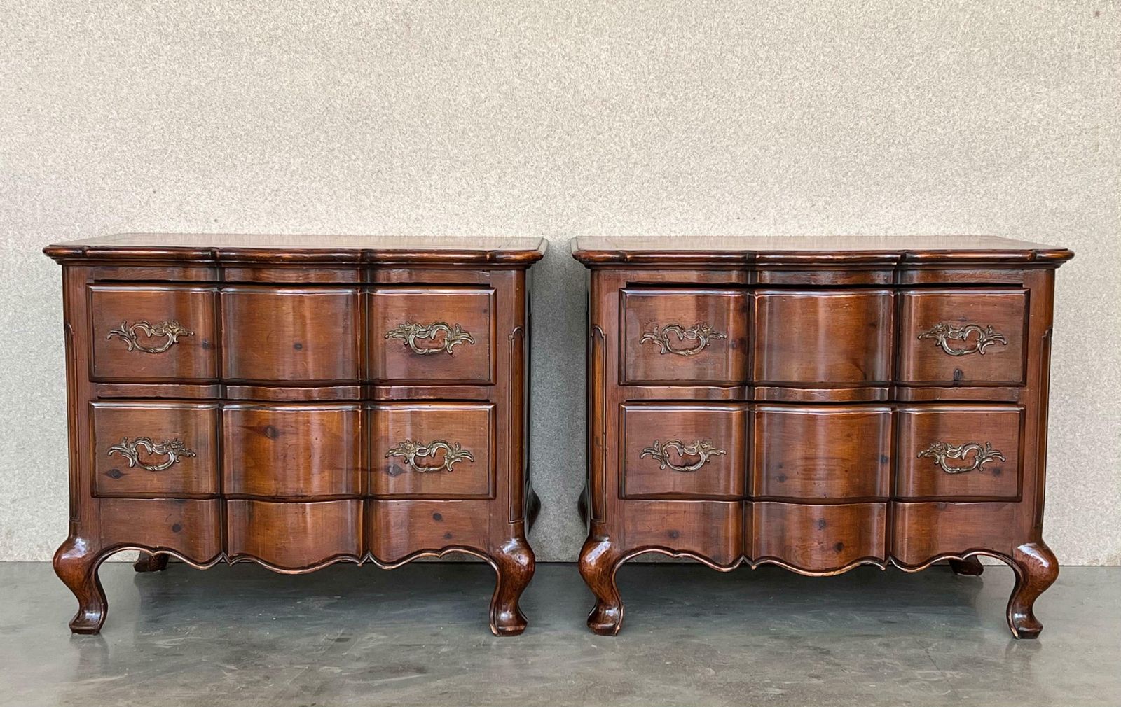 Pair Of Italian Baroque Burled Walnut Chests Of Nightstands photo for sale