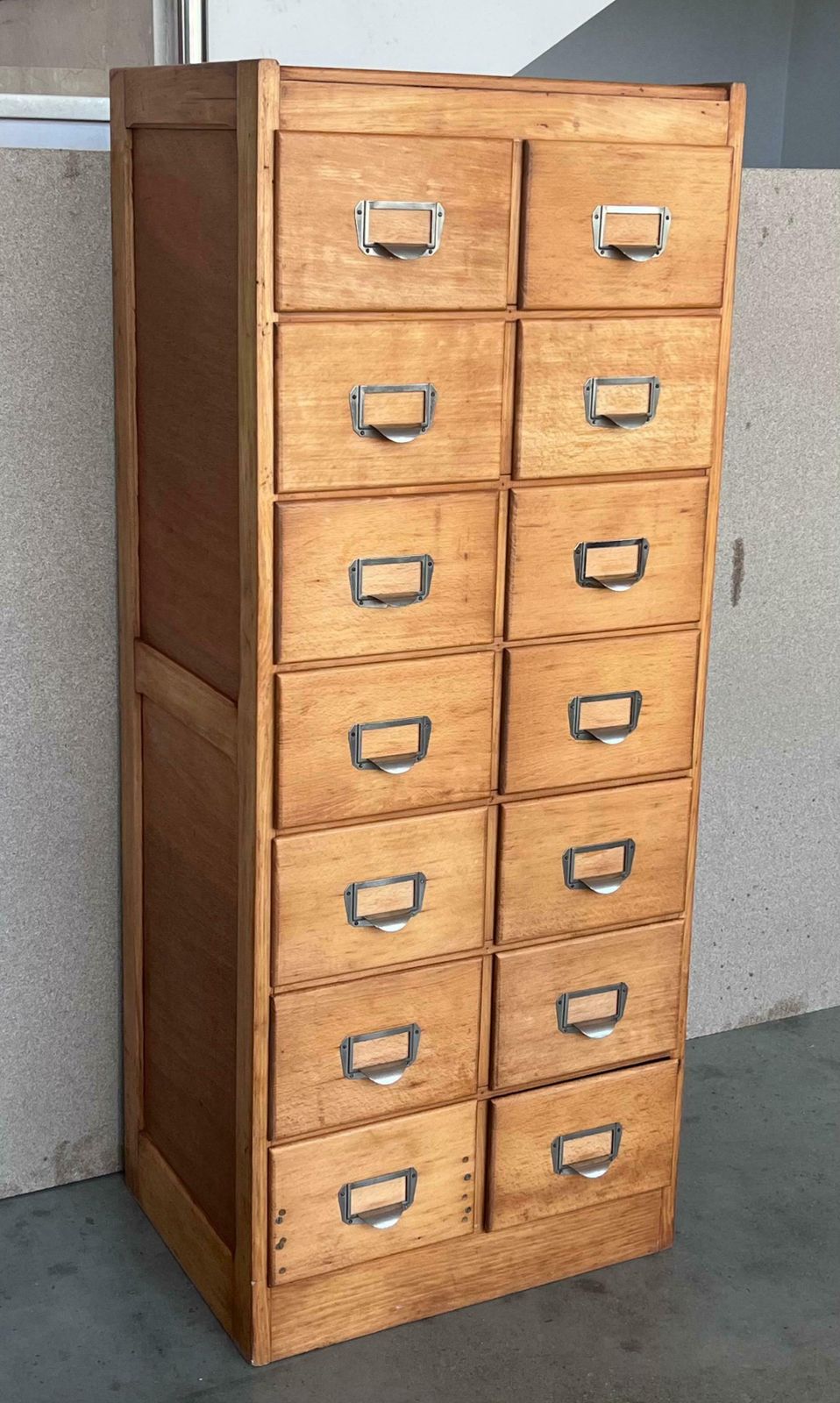 Grand meuble à tiroirs de classement Art déco français, vers les années 1930 photo furniture