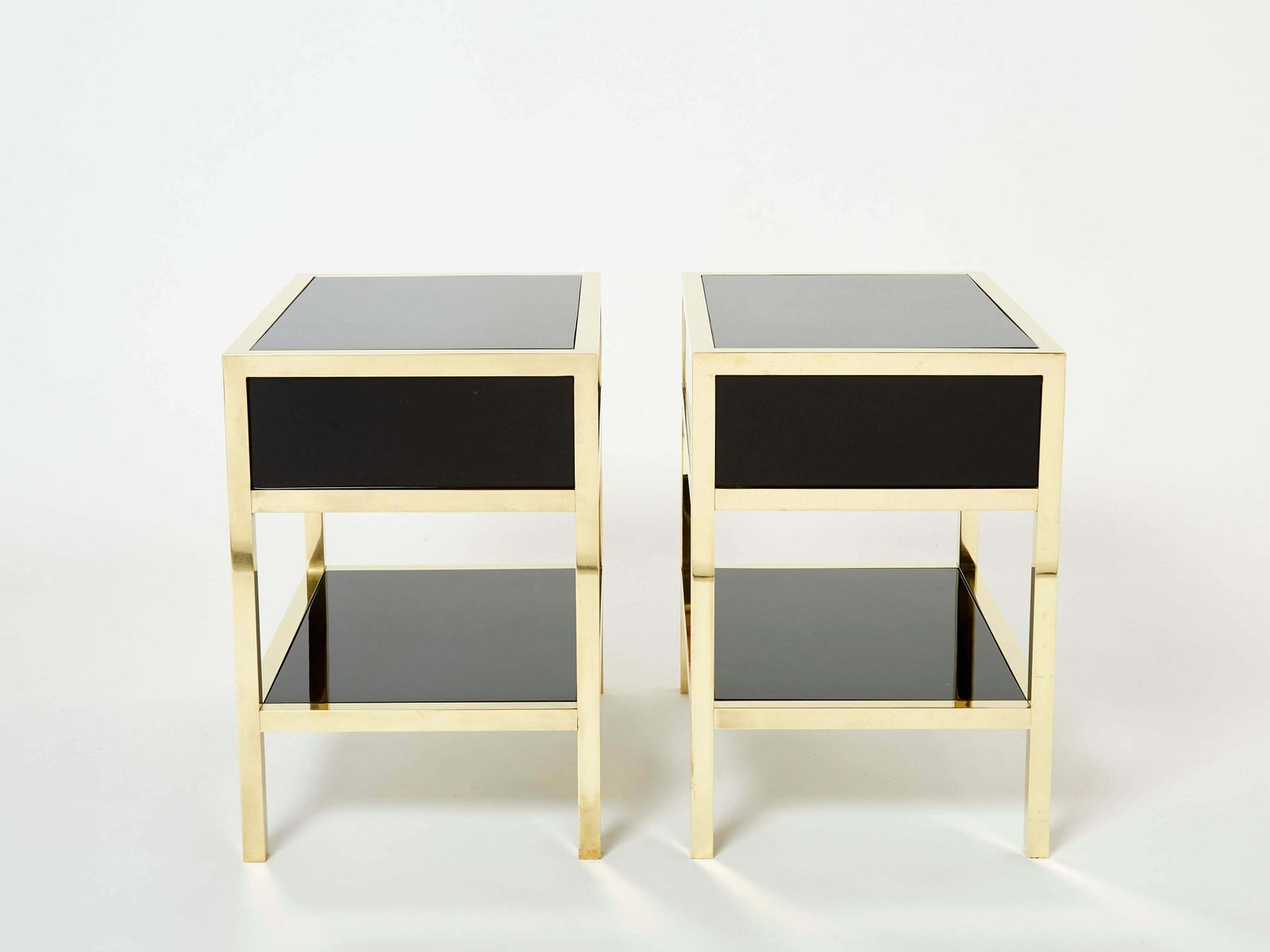 photo furniture Paire de tables de chevet Michel Pignères en laiton laqué noir, années 1970