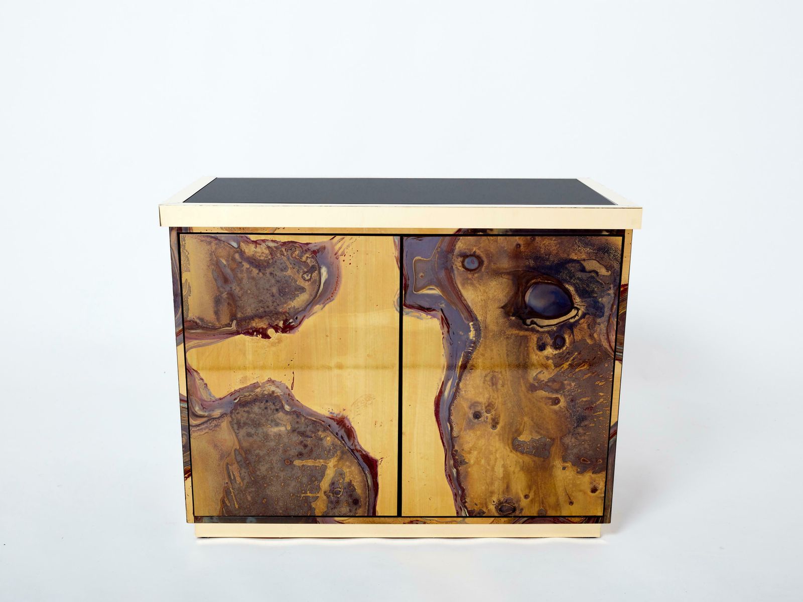 photo vinterior Paire de buffets en laiton oxydé par Isabelle et Richard Faure, années 1970