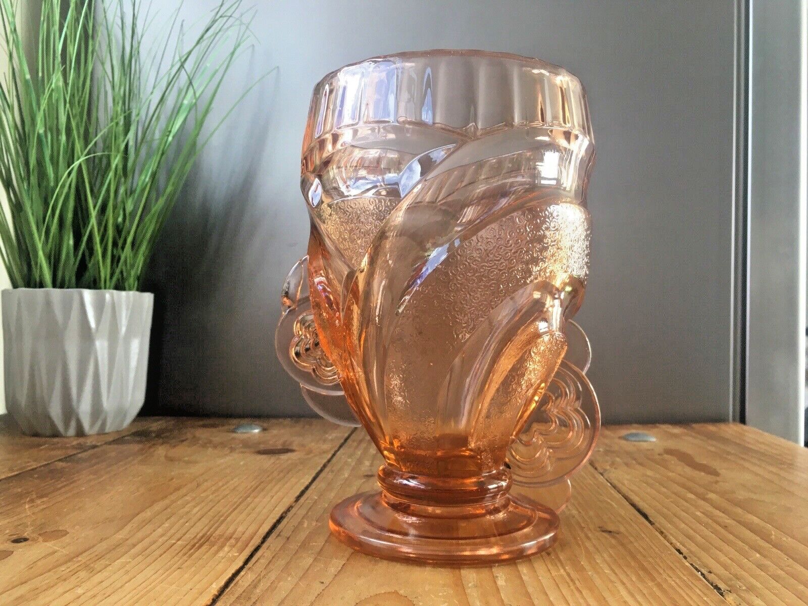 Beautiful Pink Art Deco Sowerby Depression Glass Flower Handles Posy Vase 30's