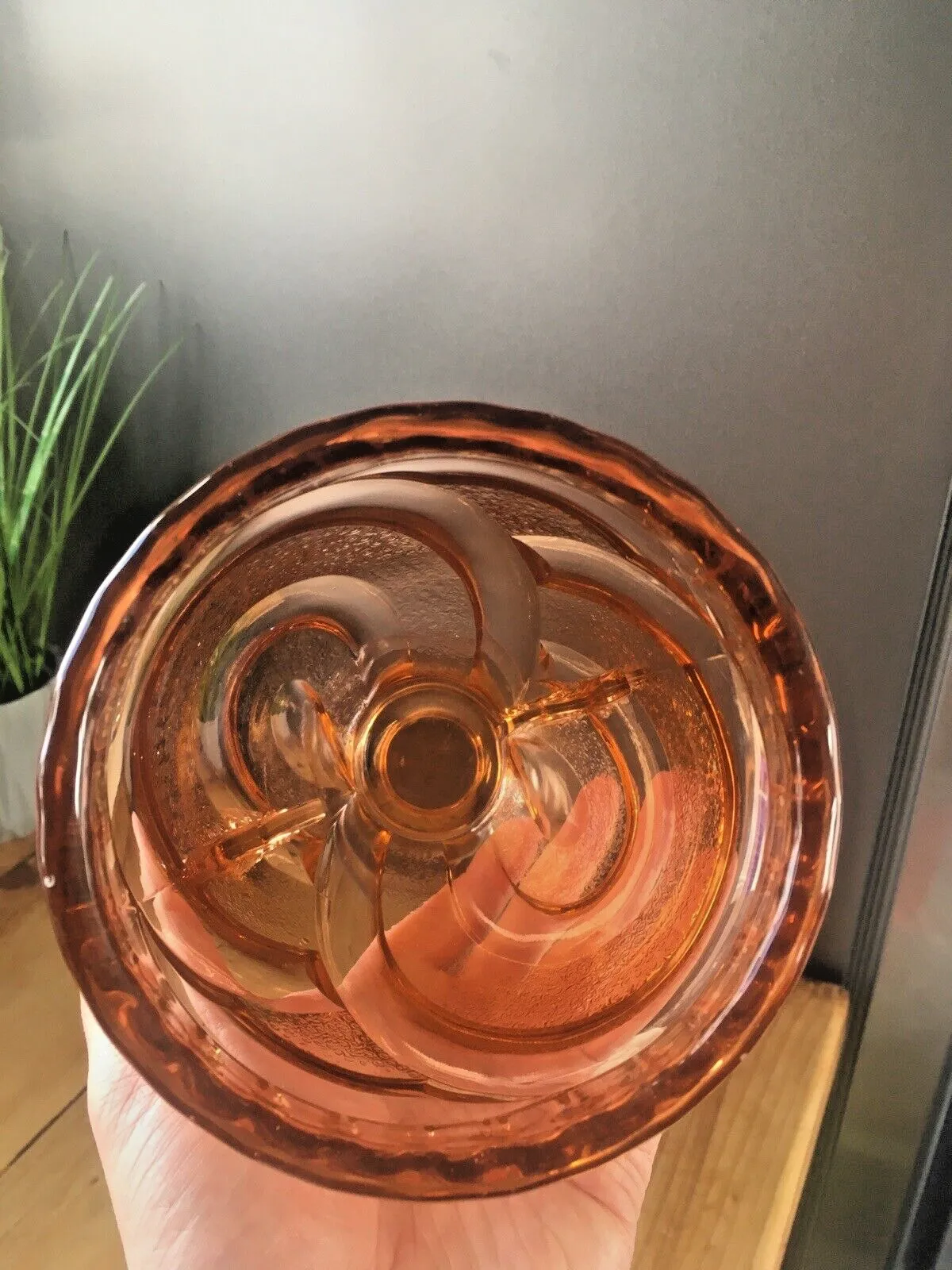 photo vinterior Beautiful Pink Art Deco Sowerby Depression Glass Flower Handles Posy Vase 30's