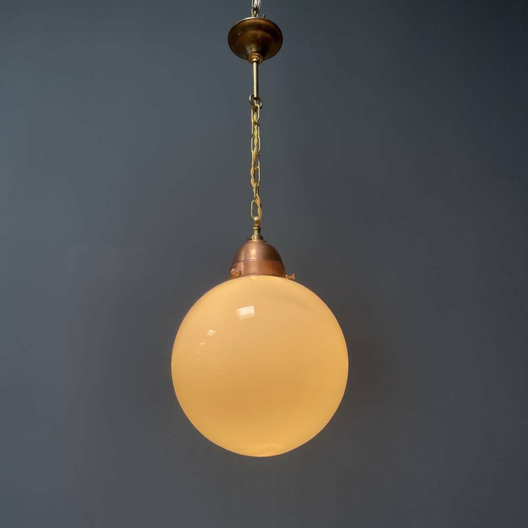photo buy Opaline Glazen Bollamp Met Koperen Fitting