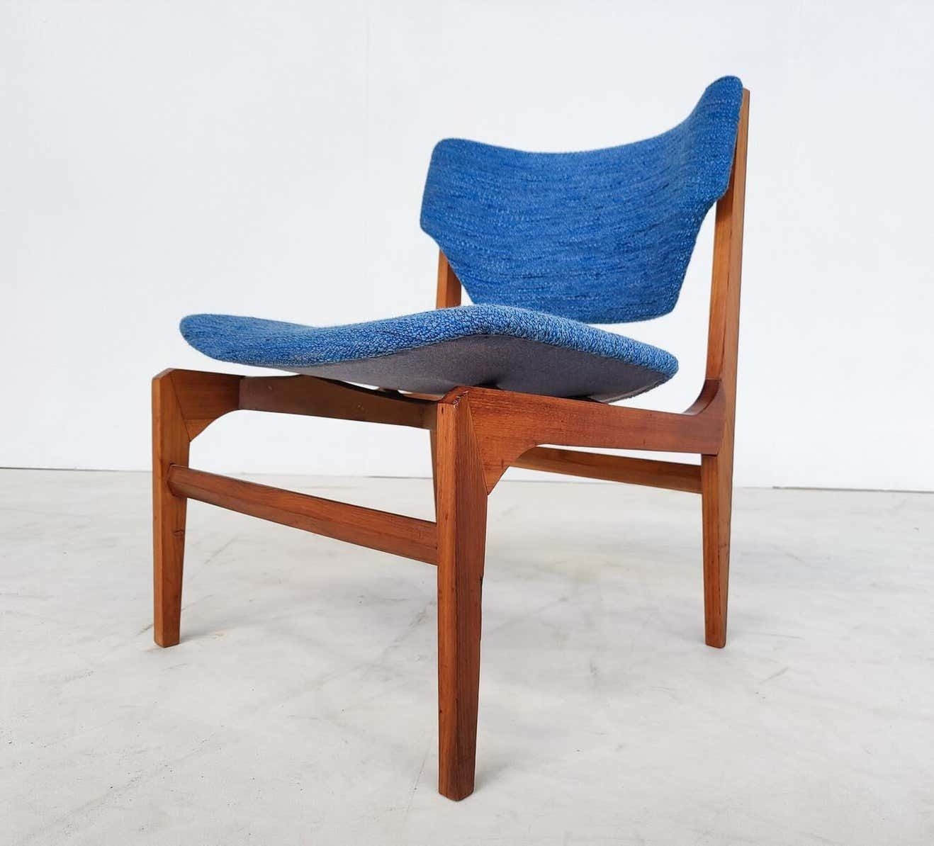 Mid Century Modern Set Of Two Armchairs With Matching Ottoman, Italy, 1960s photo vintage