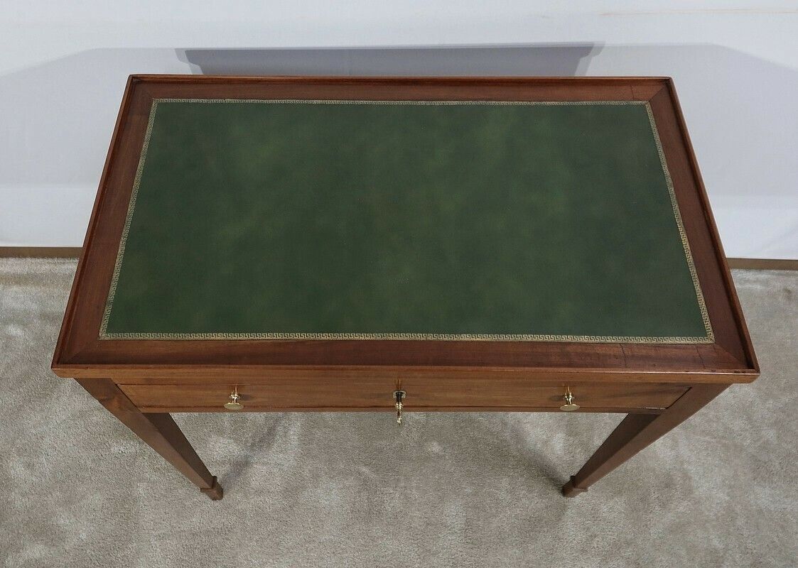 Small Mahoganytable, Louis XVI, Late 18th Century photo Furniture