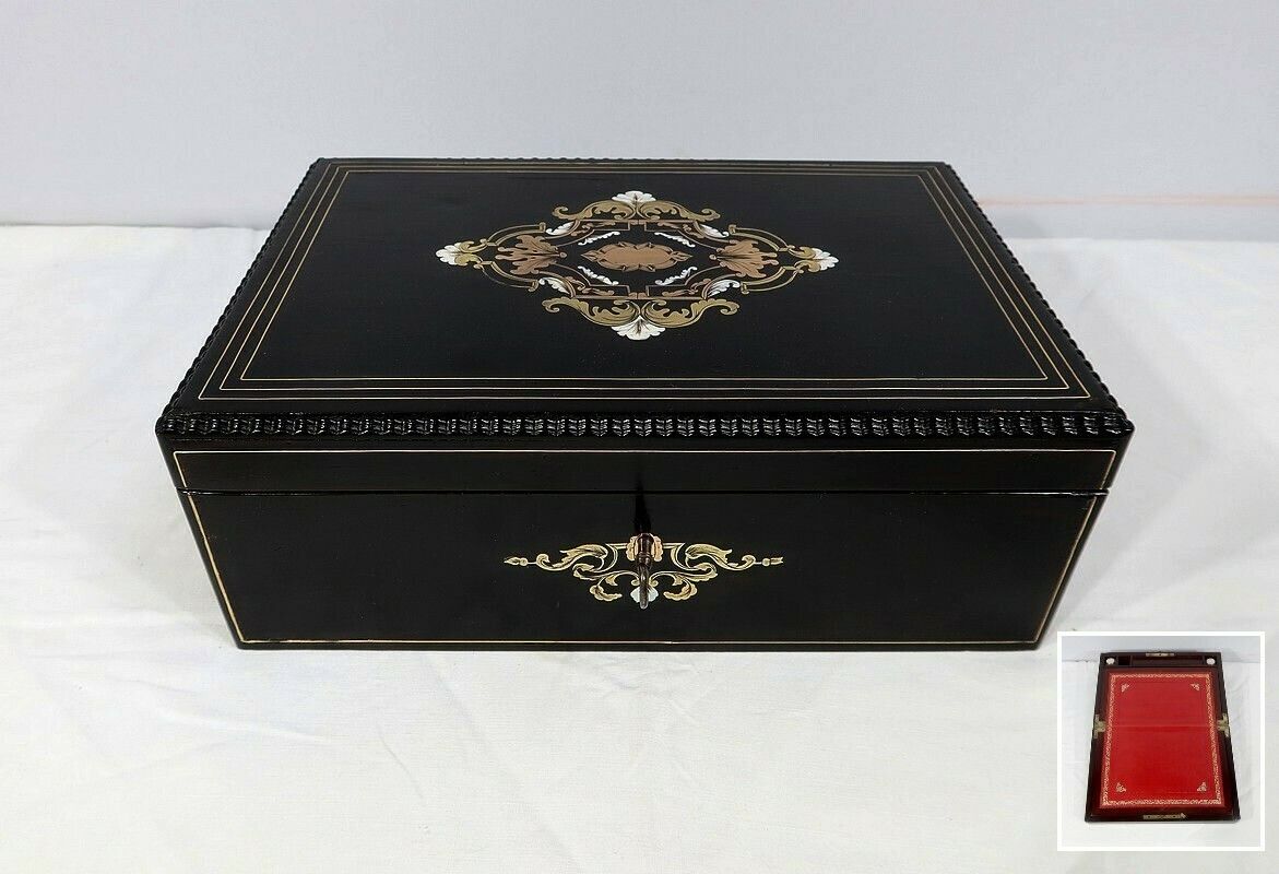 Travel Case In Precious Wood And Bone And Brass Inlays, Napoleon III Period – Mid 19th Century
