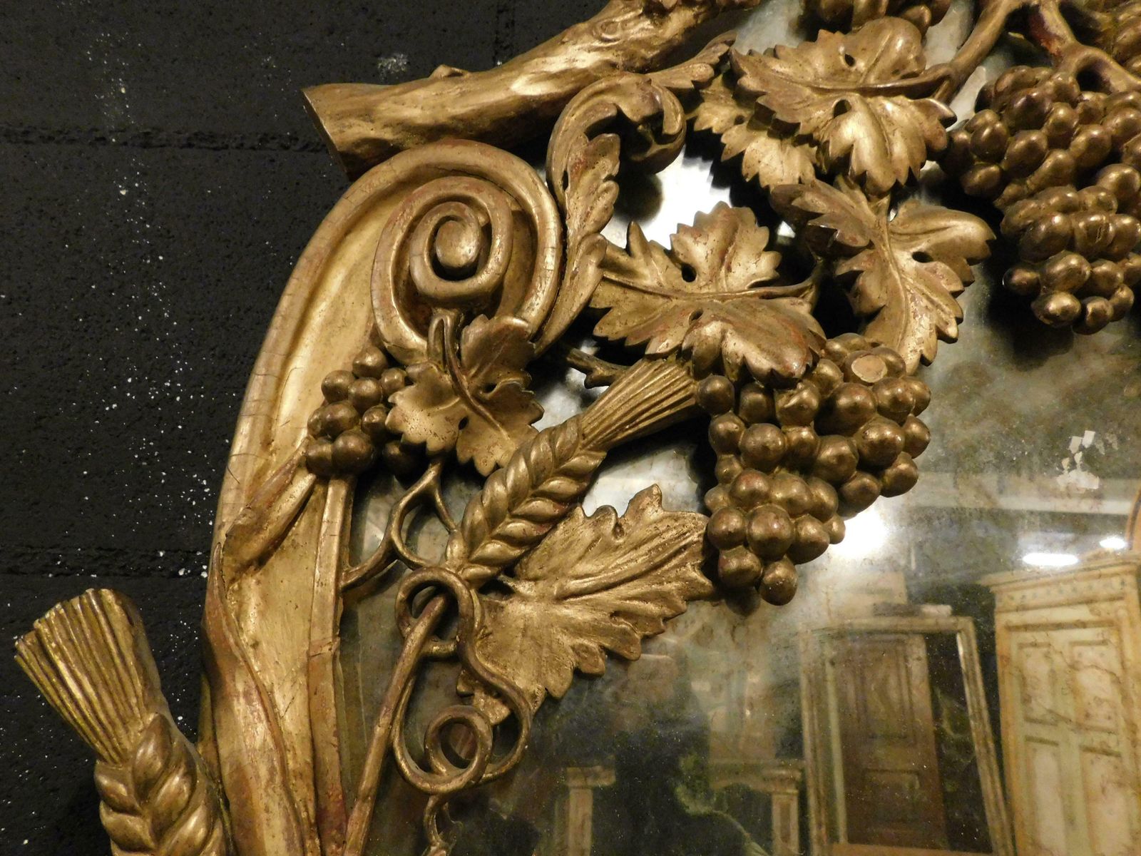 Mirror Carved With Grapes And Gilded, 19th Century Italy photo vintage